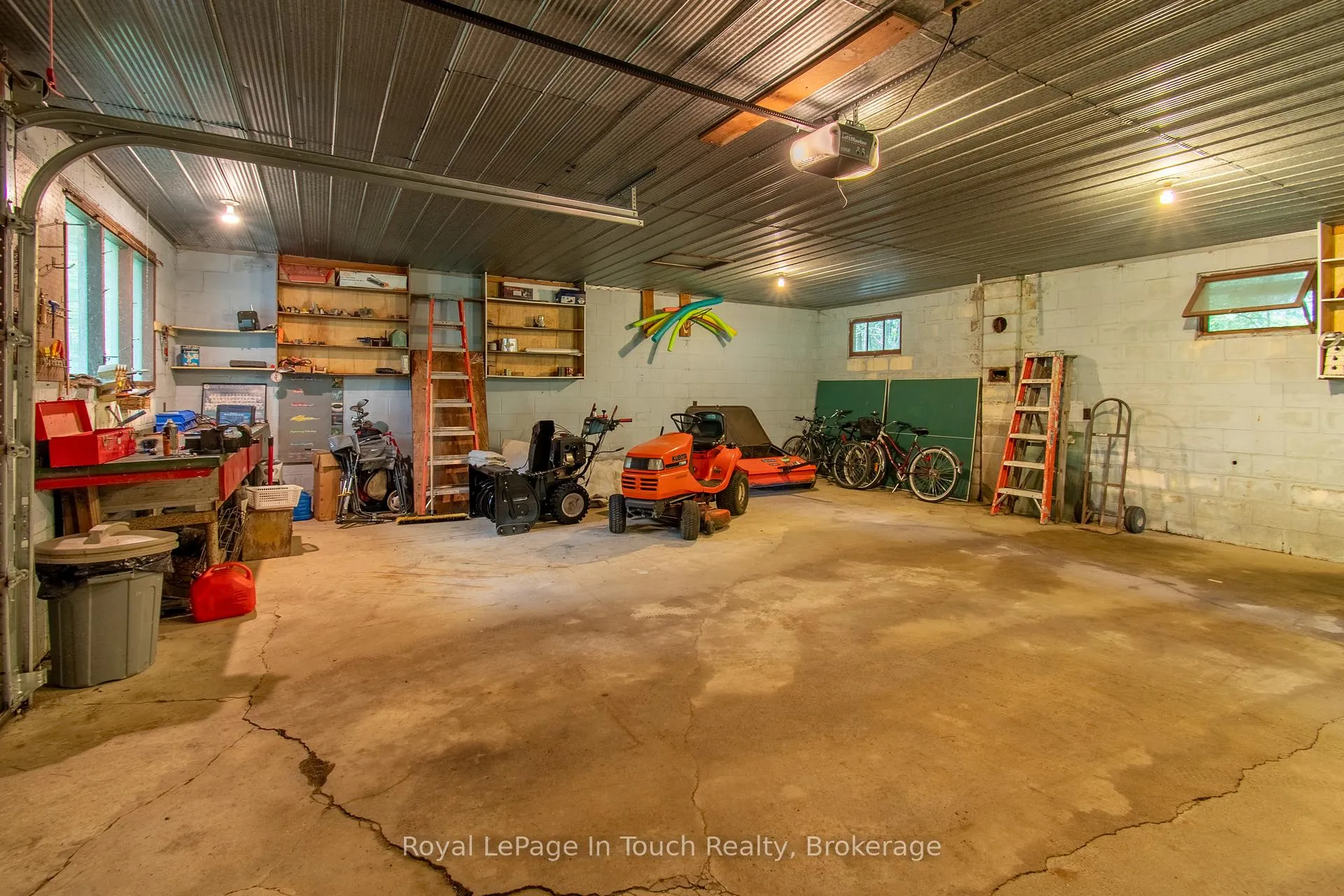 Photo 43 of 1464 Golden Beach Road, Bracebridge, Monck (Bracebridge) — HOMEH