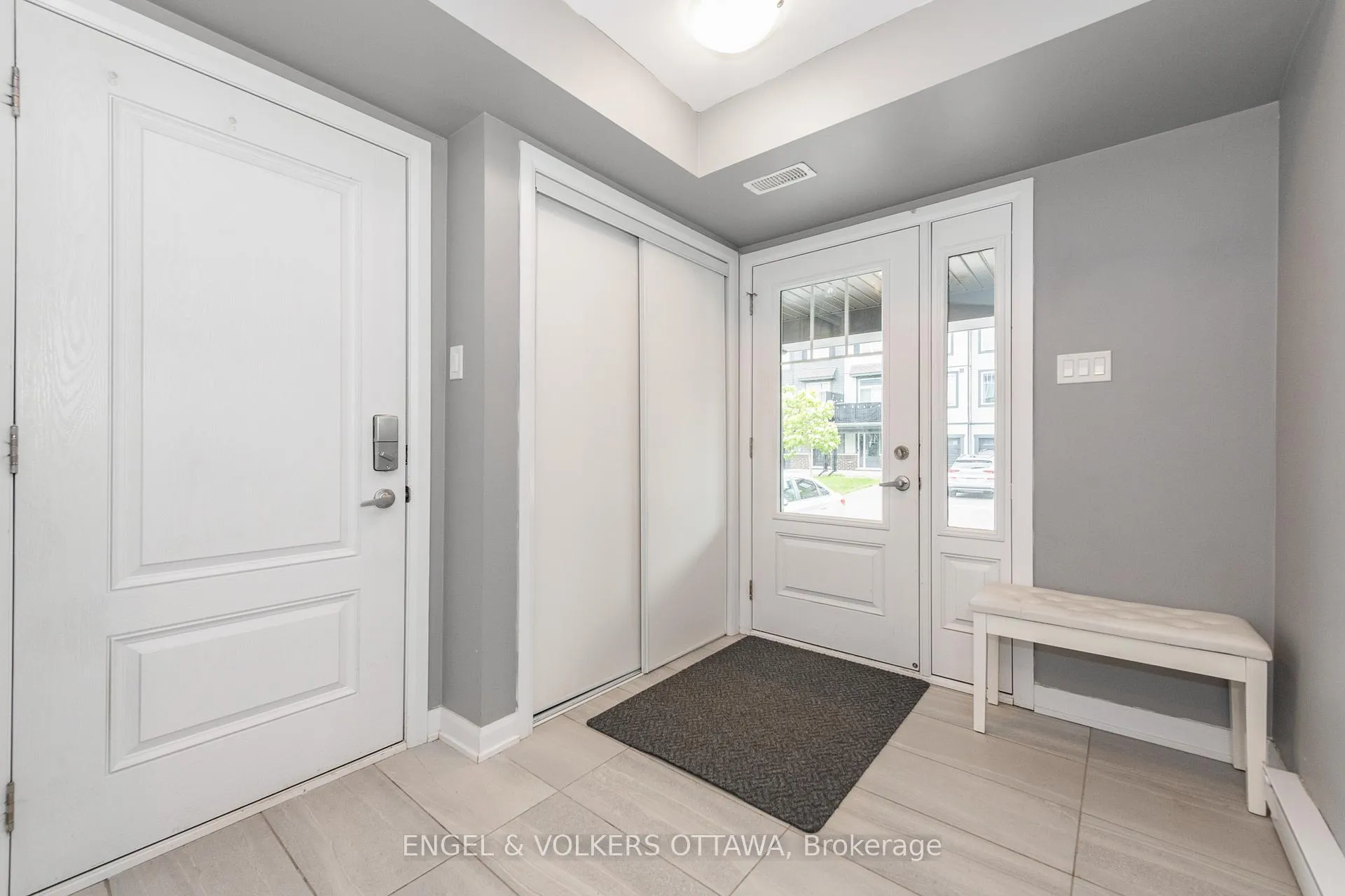 Photo 4 of 517 Galmoy Way, Ottawa, Barrhaven - Half Moon Bay — HOMEH