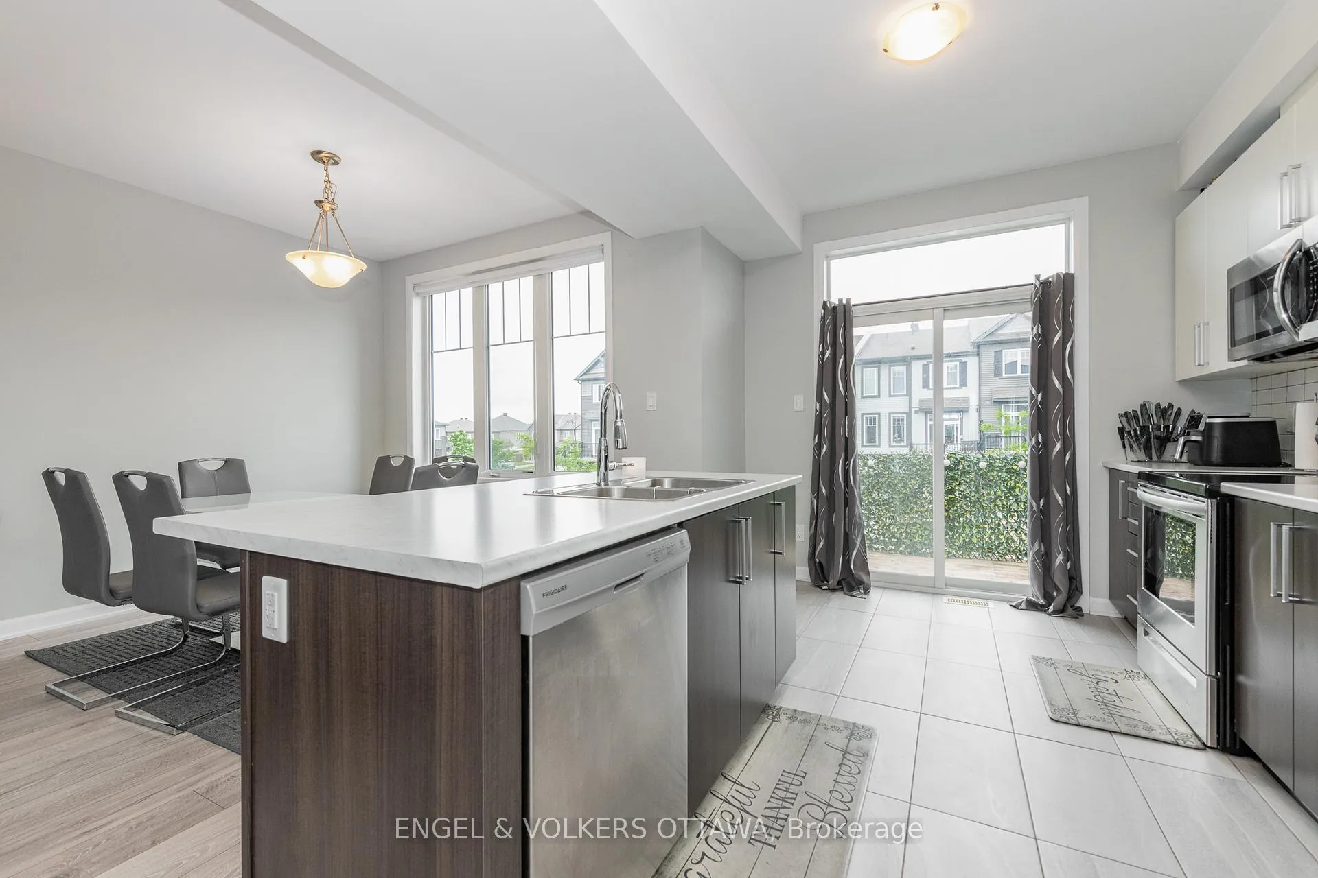 Photo 17 of 517 Galmoy Way, Ottawa, Barrhaven - Half Moon Bay — HOMEH