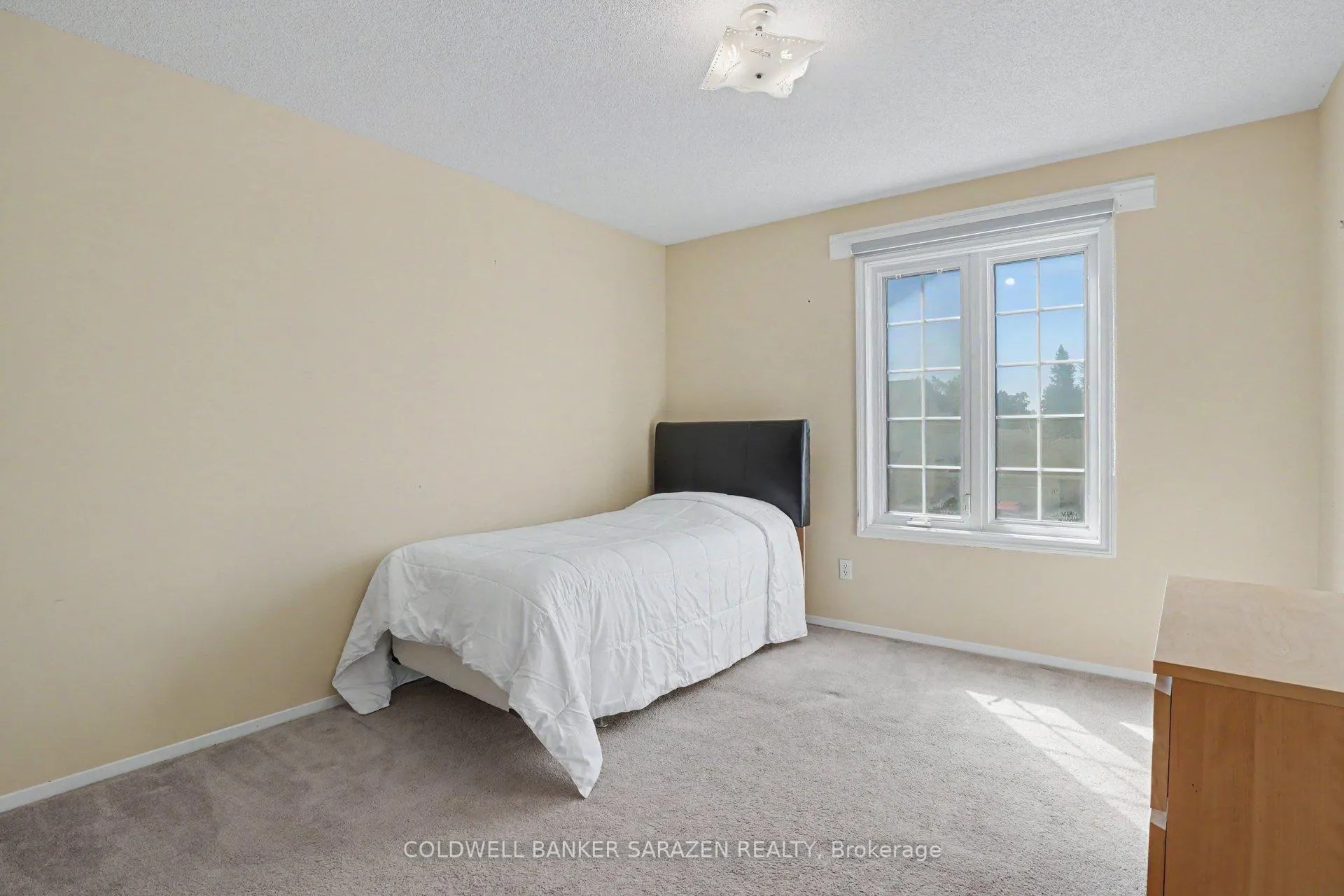 Photo 19 of 17 Smolkin Street, Arnprior, Arnprior — HOMEH