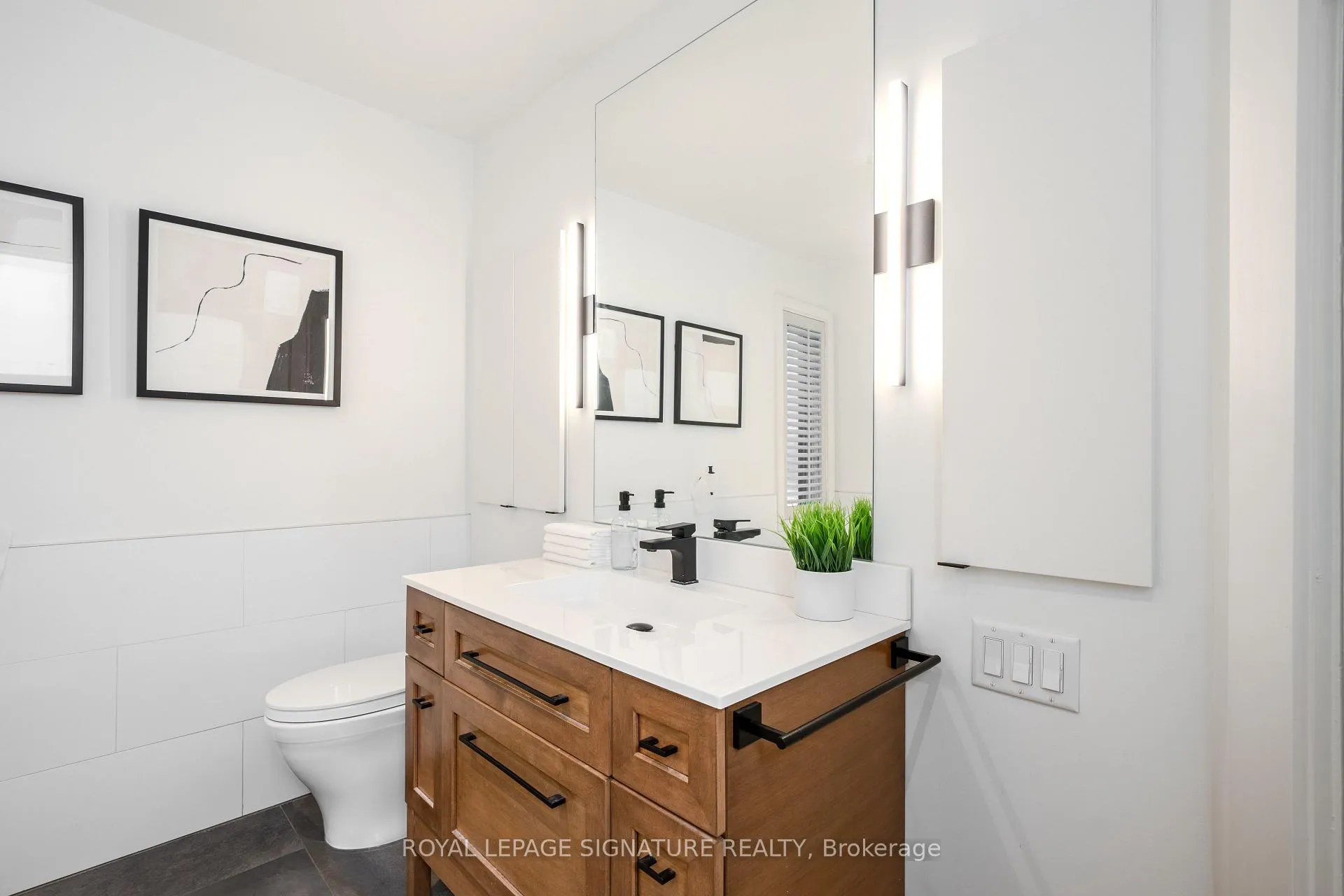 Photo 25 of 342 Logan Avenue, Toronto, South Riverdale — HOMEH