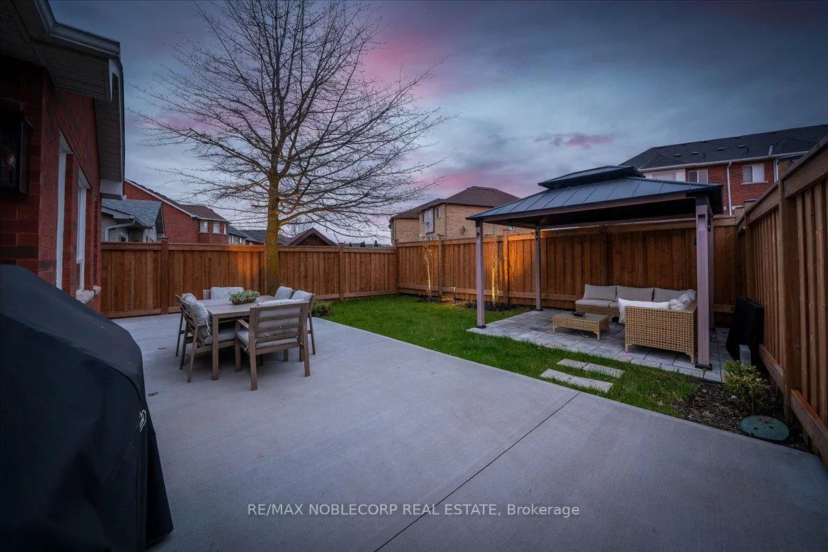 Photo 5 of 338 Ellwood Drive W, Caledon, Bolton West — HOMEH