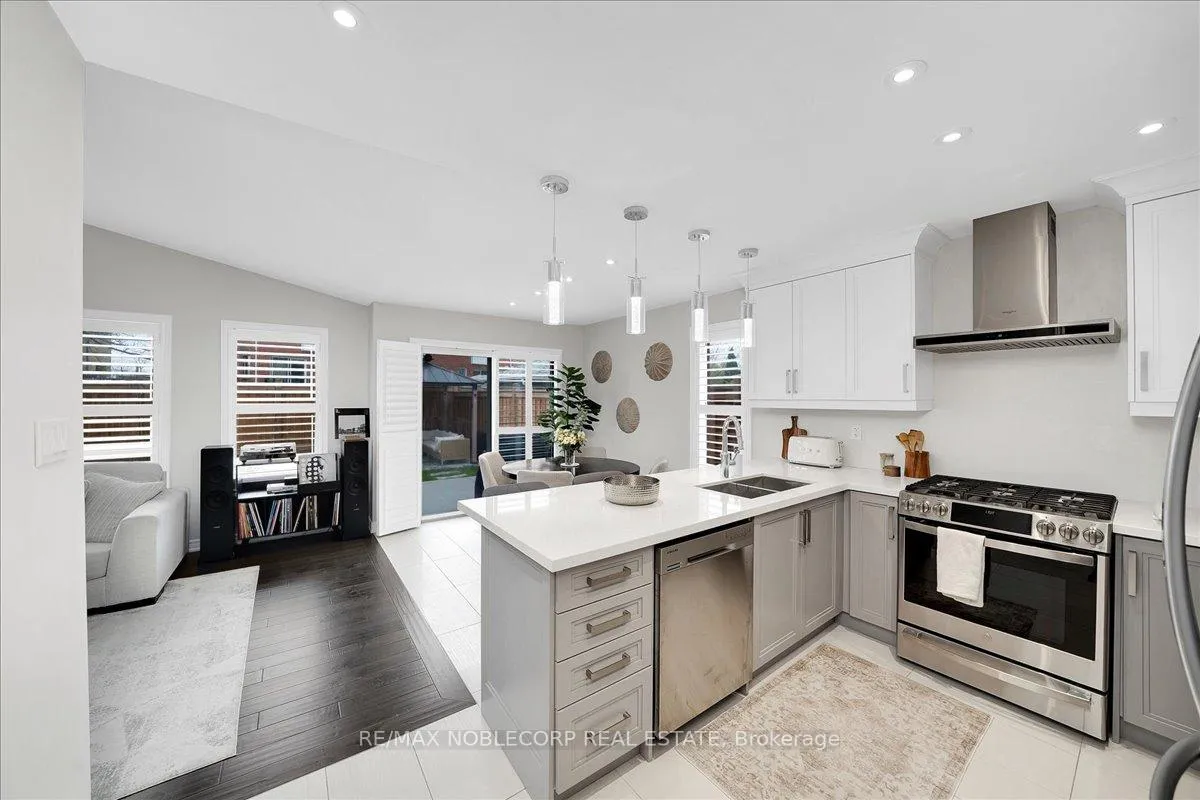 Photo 20 of 338 Ellwood Drive W, Caledon, Bolton West — HOMEH