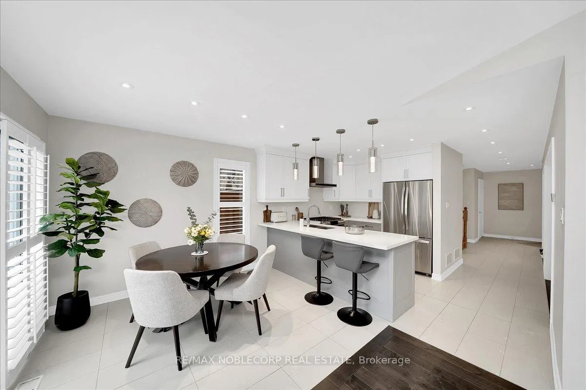 Photo 21 of 338 Ellwood Drive W, Caledon, Bolton West — HOMEH
