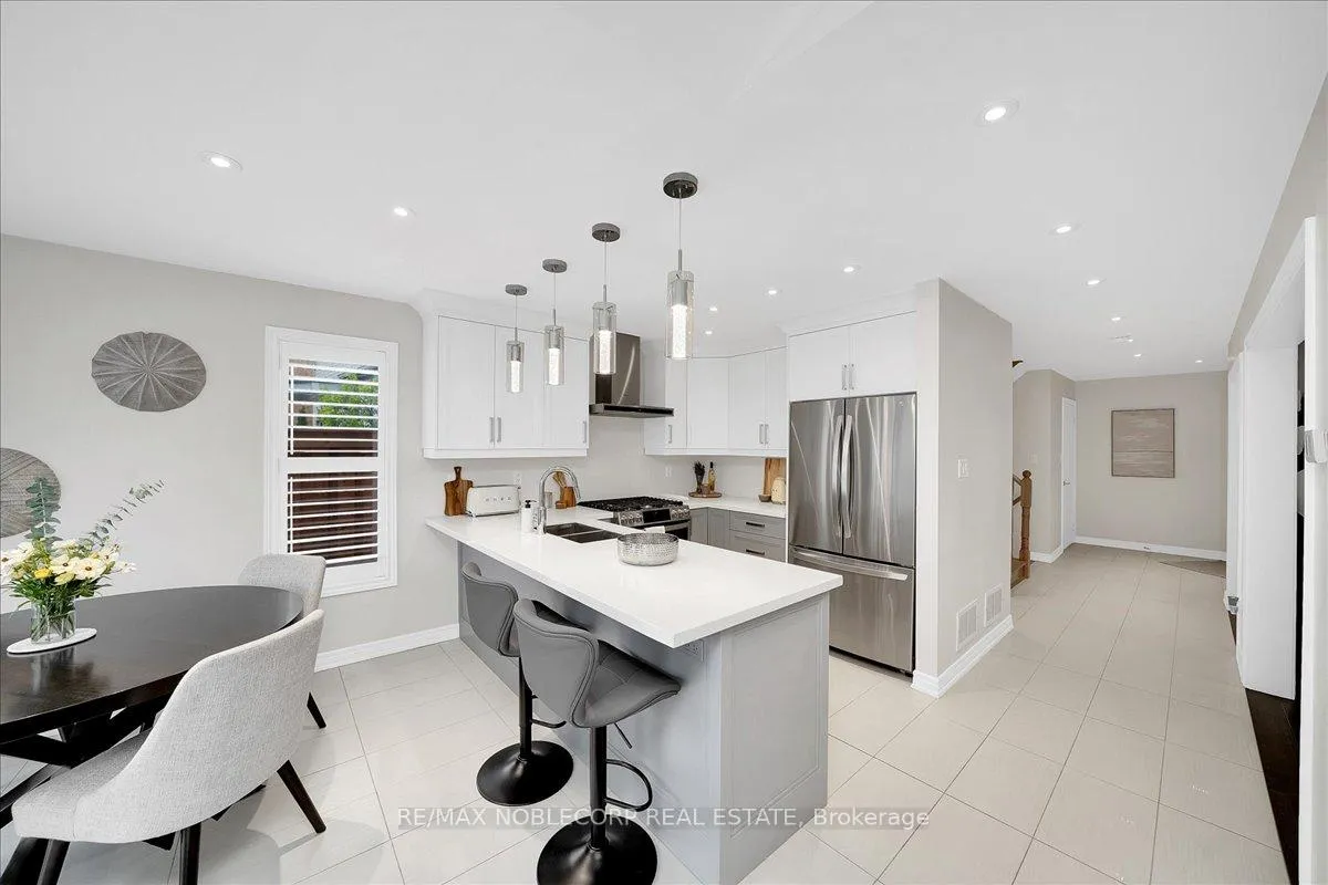 Photo 22 of 338 Ellwood Drive W, Caledon, Bolton West — HOMEH