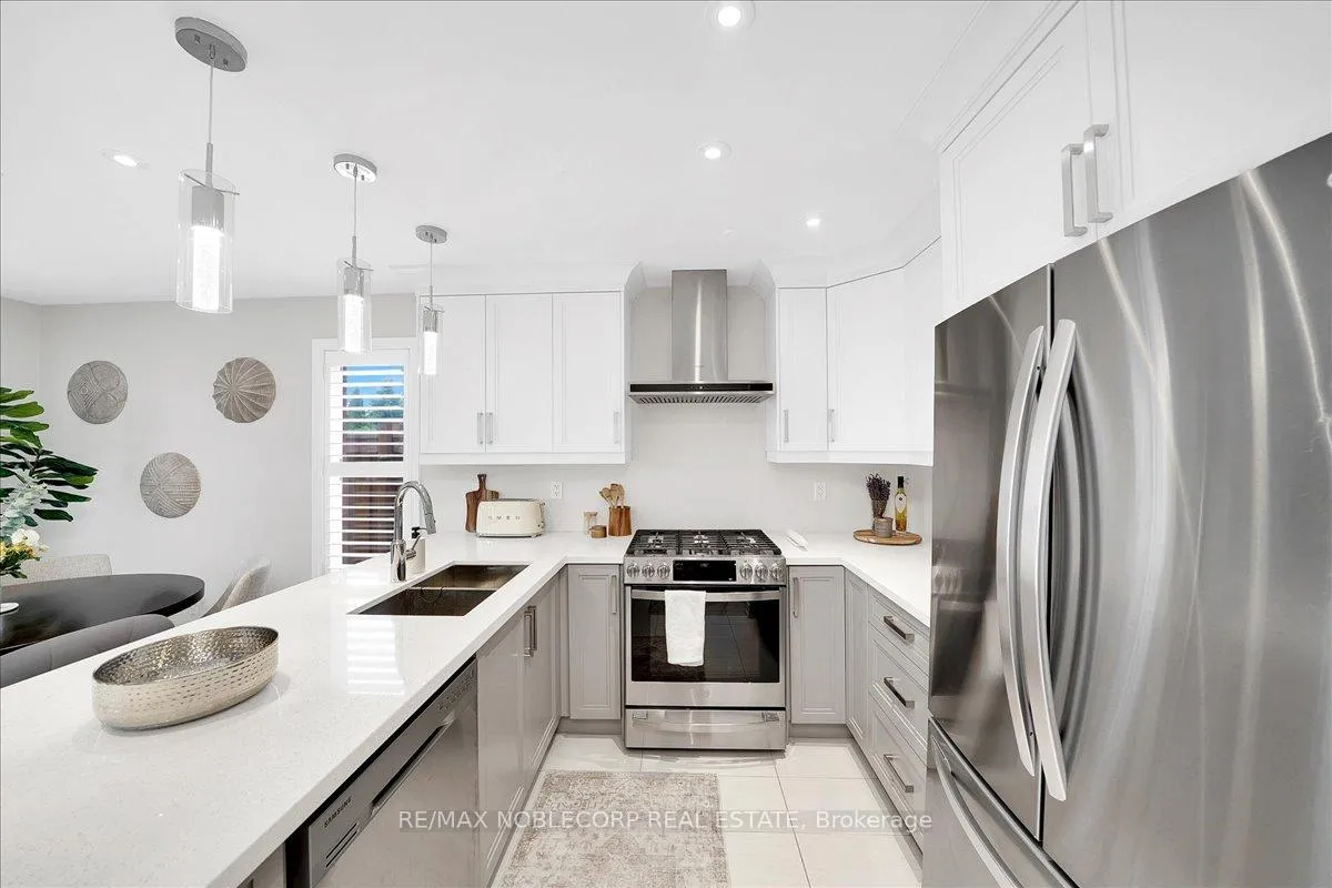 Photo 23 of 338 Ellwood Drive W, Caledon, Bolton West — HOMEH