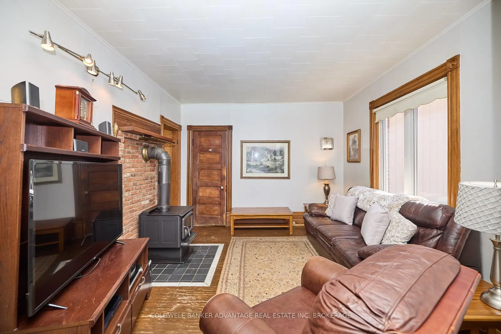 Photo 7 of 144 Geneva Street, St. Catharines, Downtown — HOMEH