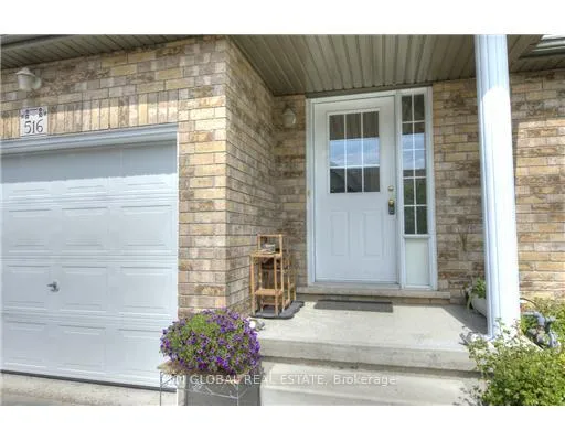 Photo 4 of 516 Virginia Creeper Street, Waterloo, Columbia Forest/Clair Hills — HOMEH