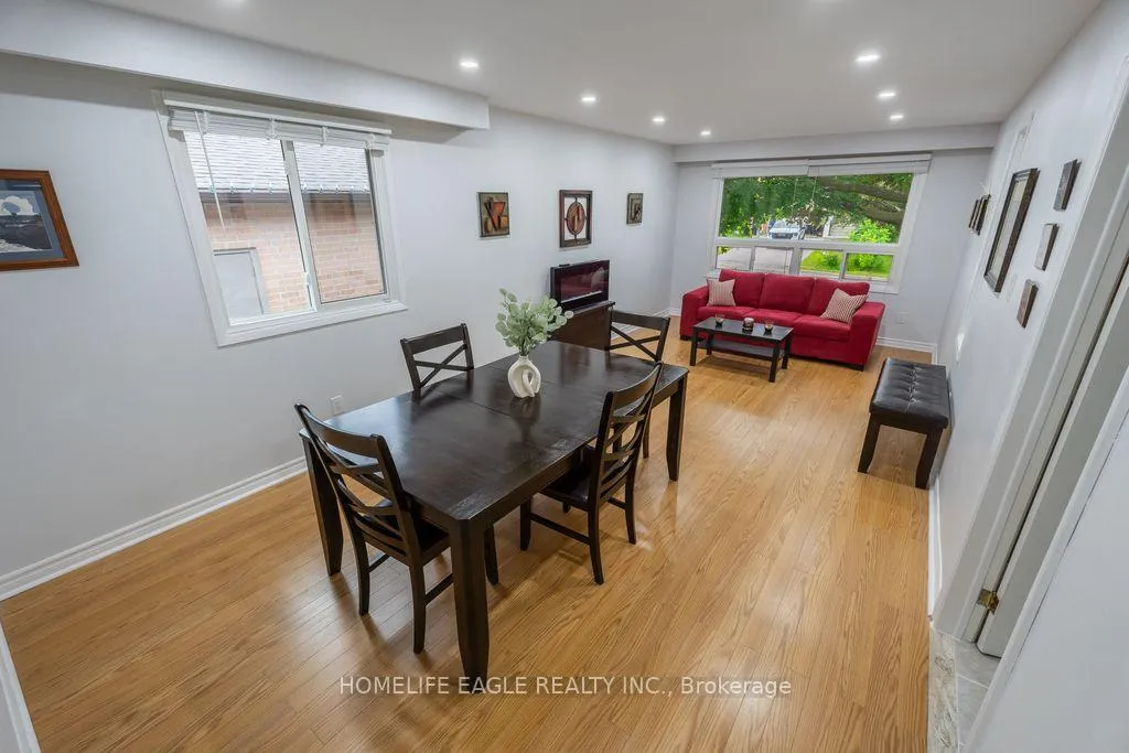Photo 4 of 293 Plymouth Trail, Newmarket, Bristol-London — HOMEH