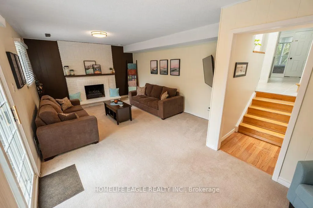 Photo 12 of 293 Plymouth Trail, Newmarket, Bristol-London — HOMEH