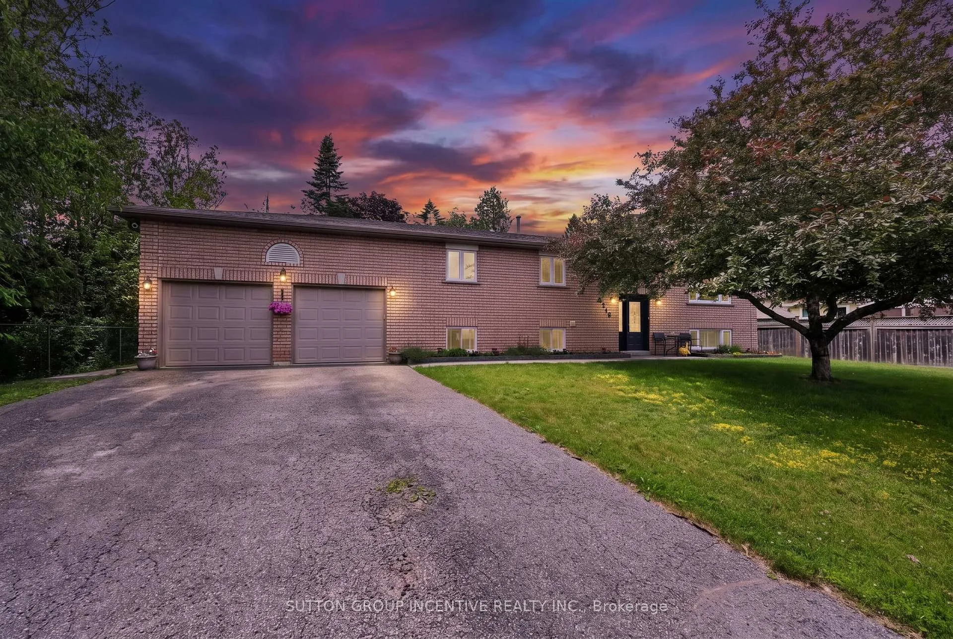 Photo 2 of 2248 Douglas Avenue, Innisfil, Alcona — HOMEH
