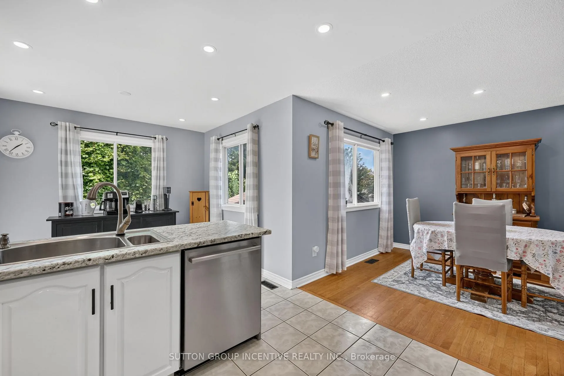 Photo 18 of 2248 Douglas Avenue, Innisfil, Alcona — HOMEH