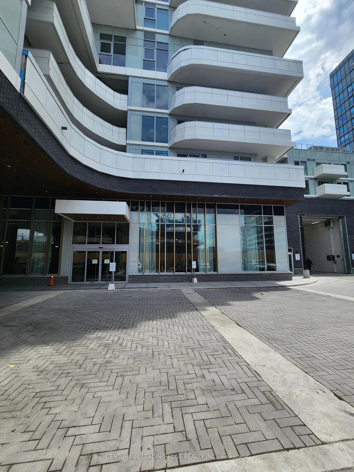 Photo 2 of Unit 1411, 1010 Sandy Beach Road, Pickering, Bay Ridges — HOMEH