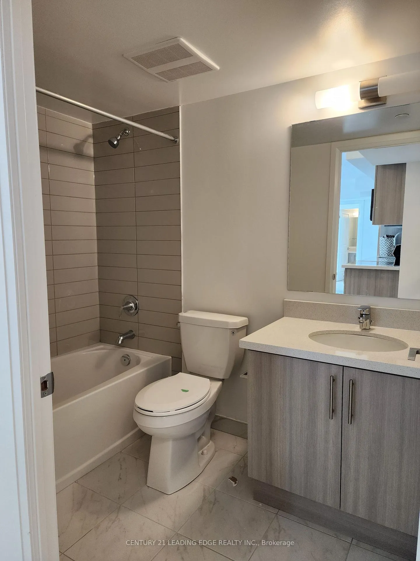 Photo 11 of Unit 1411, 1010 Sandy Beach Road, Pickering, Bay Ridges — HOMEH