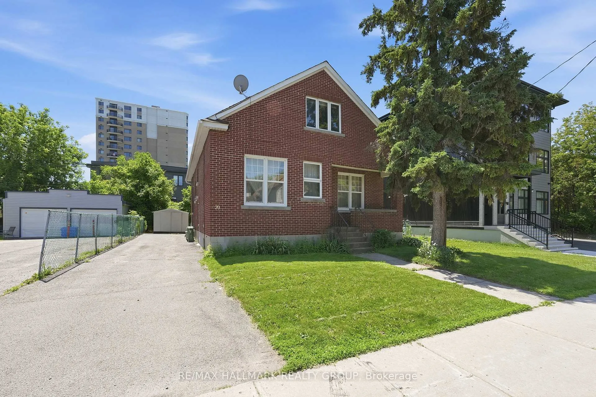 Photo 2 of 70 Queen Mary Street, Ottawa, Overbrook/Castle Heights — HOMEH