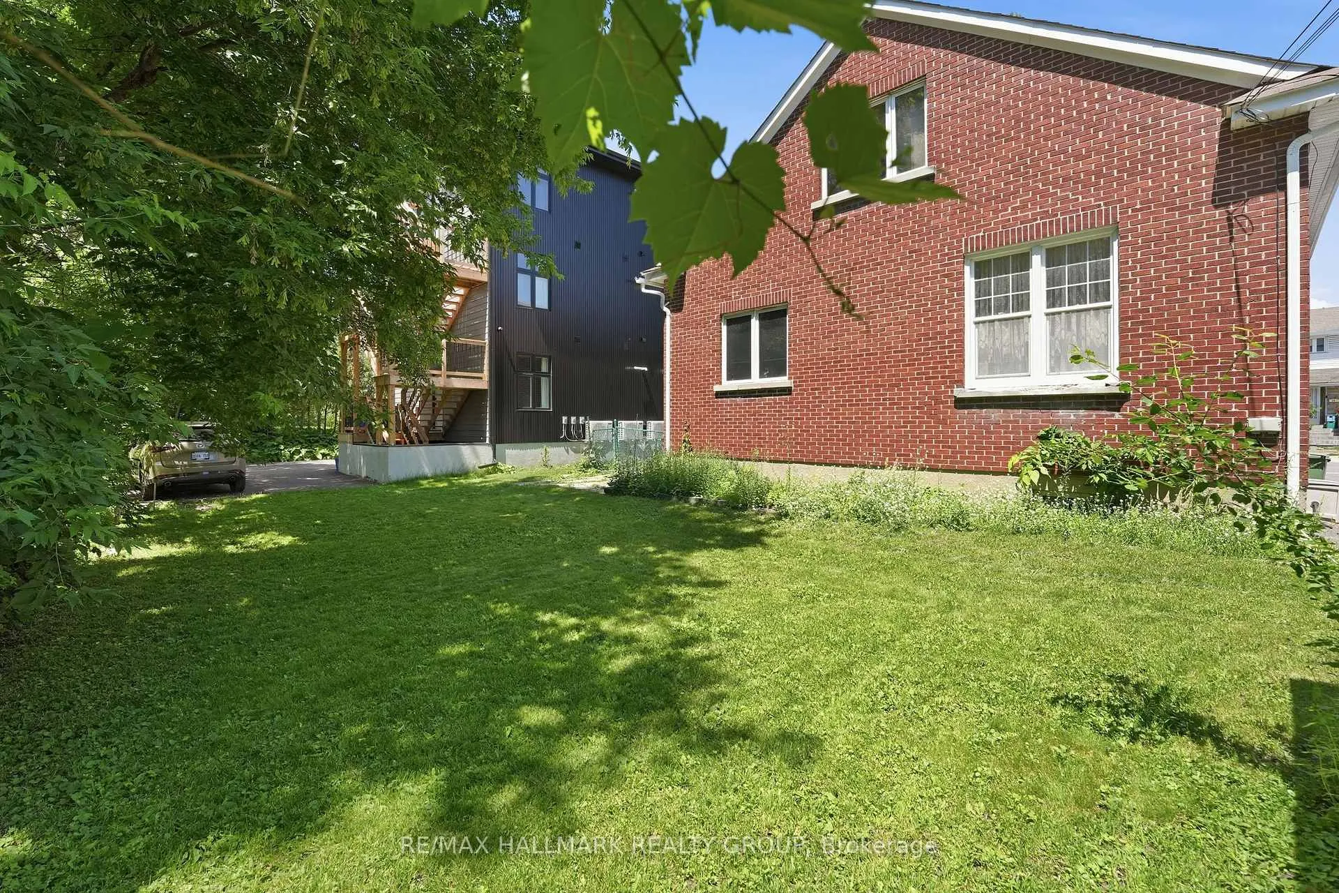 Photo 6 of 70 Queen Mary Street, Ottawa, Overbrook/Castle Heights — HOMEH