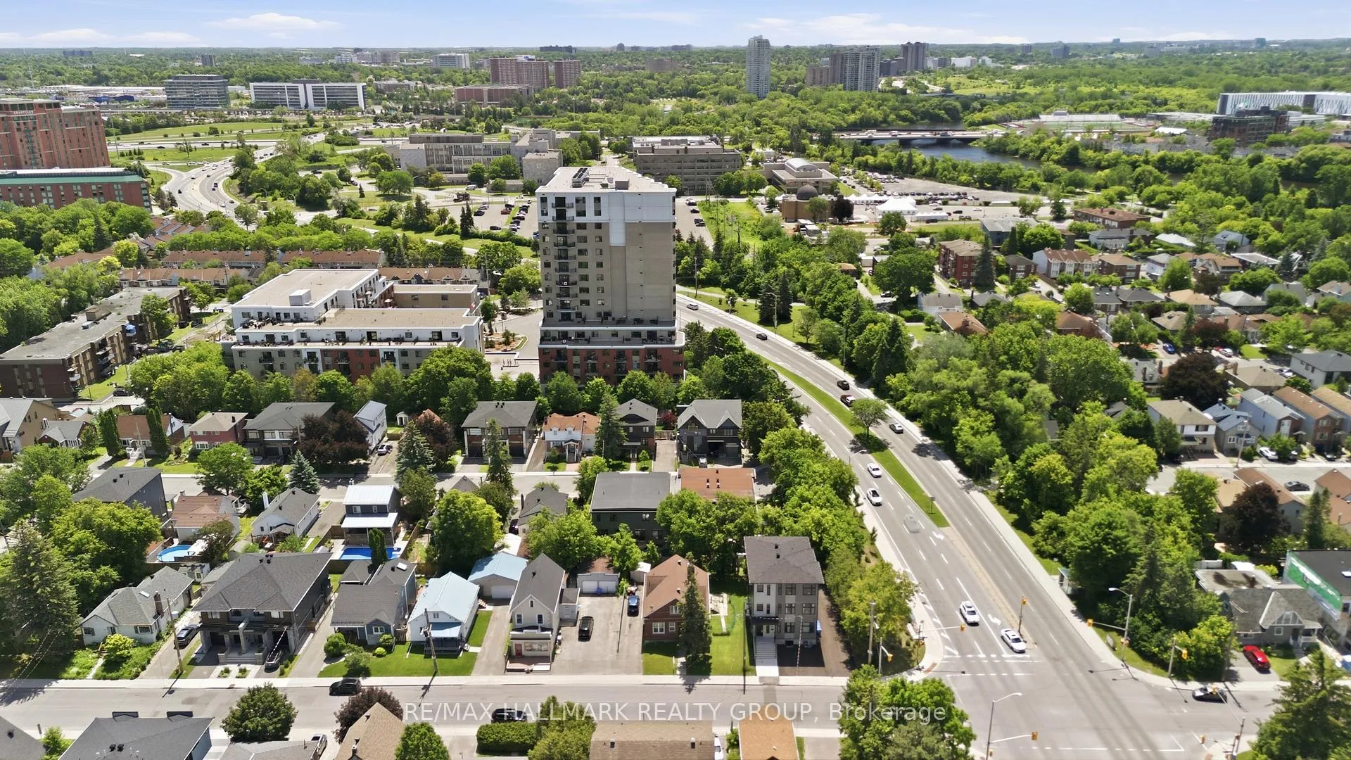 Photo 9 of 70 Queen Mary Street, Ottawa, Overbrook/Castle Heights — HOMEH