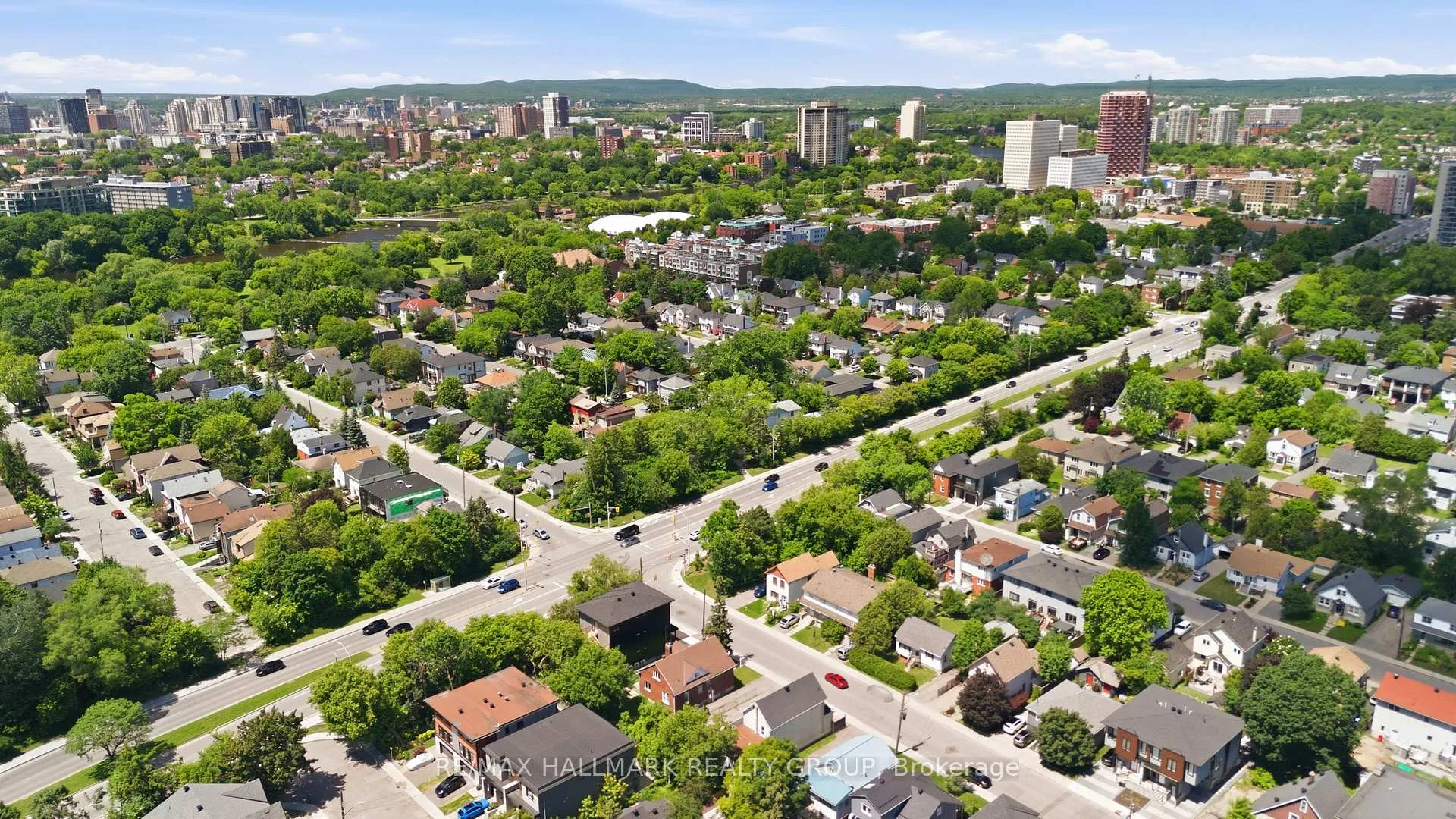 Photo 12 of 70 Queen Mary Street, Ottawa, Overbrook/Castle Heights — HOMEH