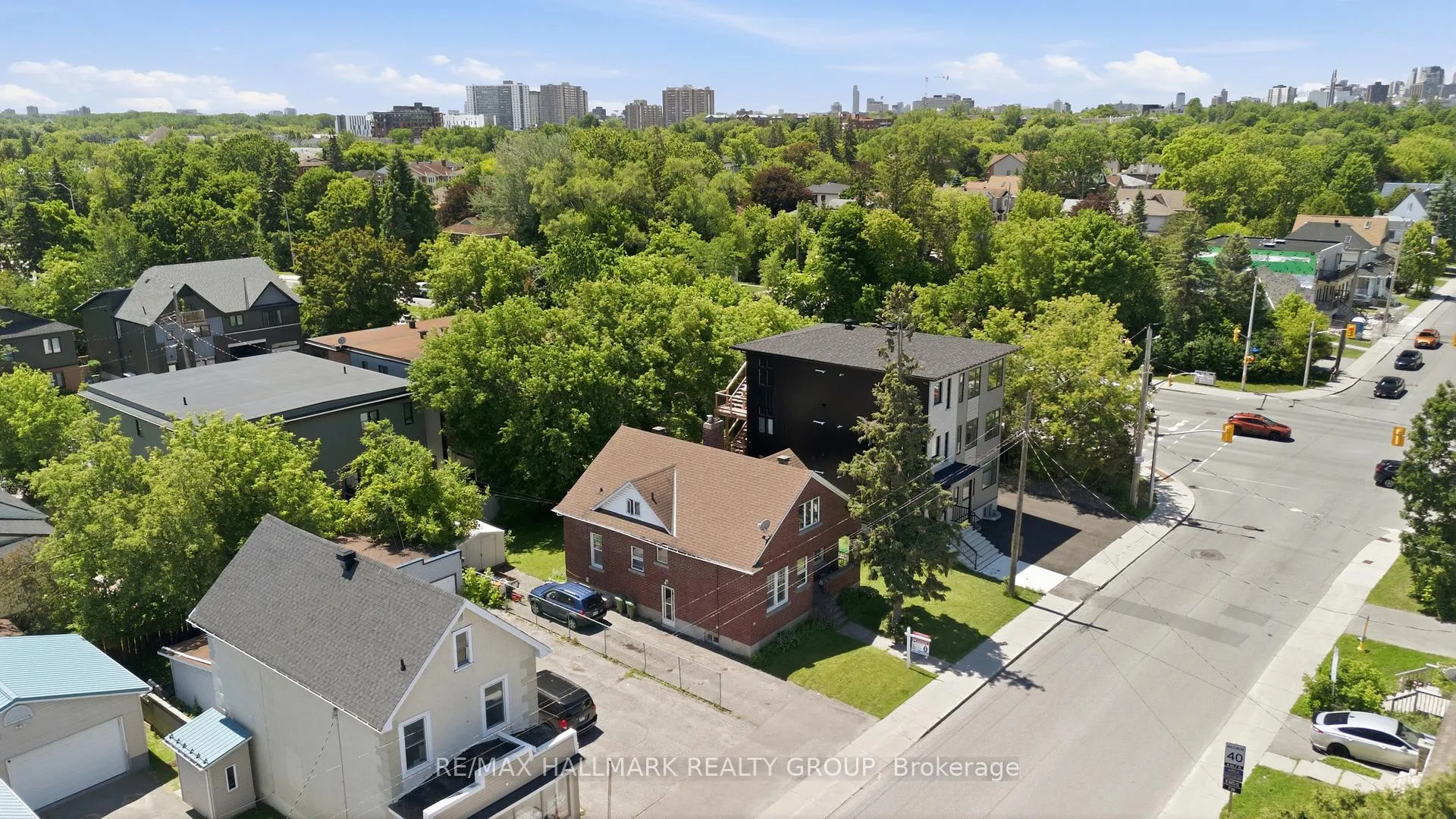 Photo 13 of 70 Queen Mary Street, Ottawa, Overbrook/Castle Heights — HOMEH