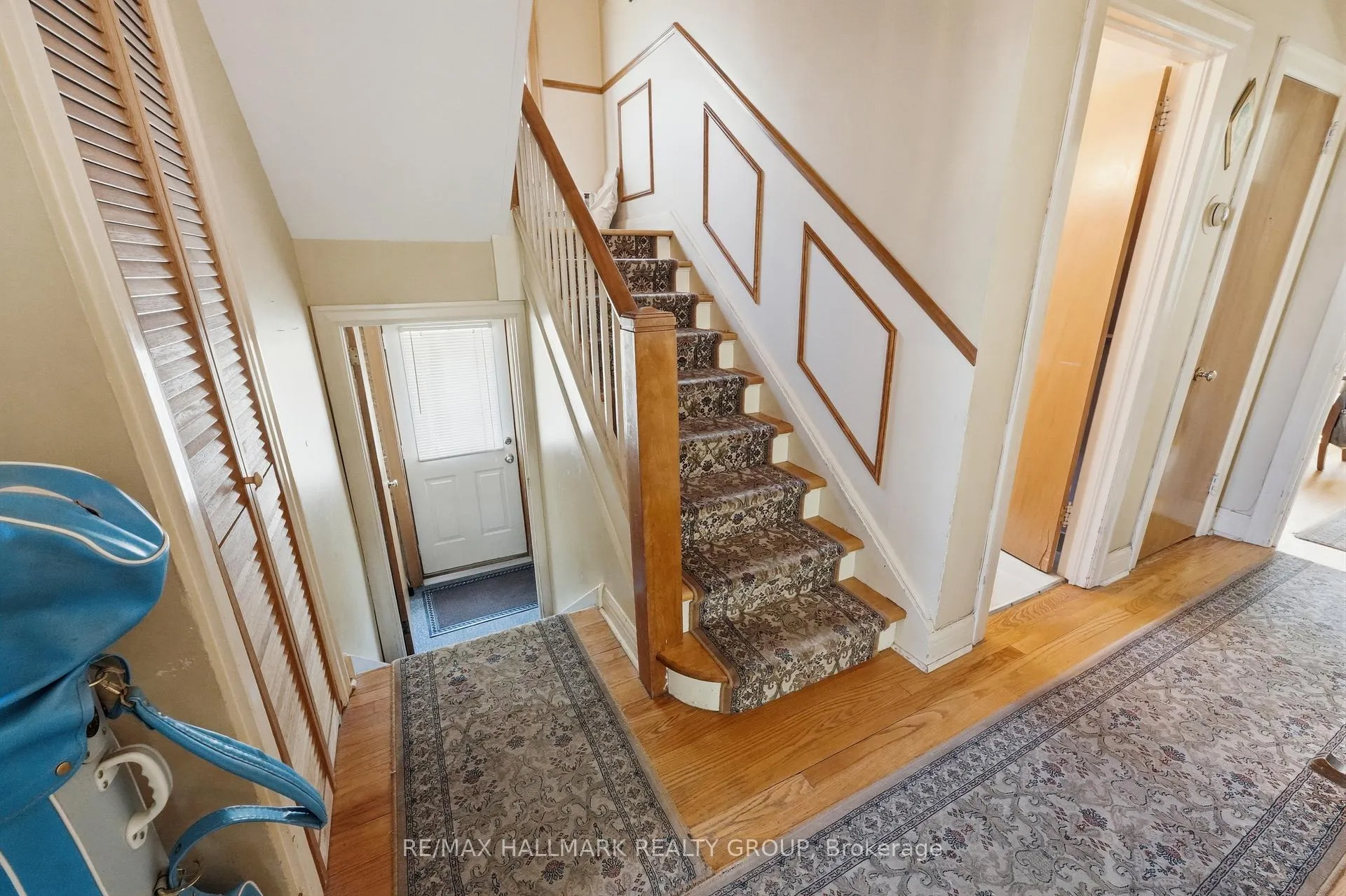 Photo 15 of 70 Queen Mary Street, Ottawa, Overbrook/Castle Heights — HOMEH
