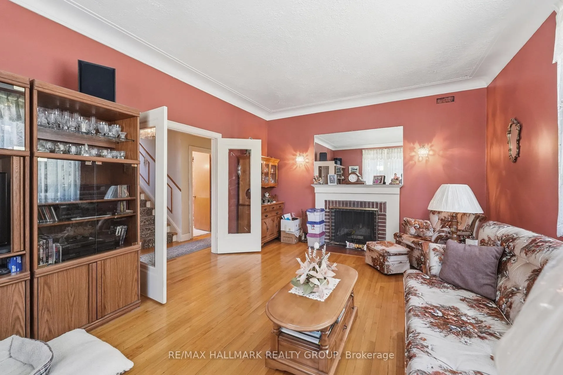 Photo 16 of 70 Queen Mary Street, Ottawa, Overbrook/Castle Heights — HOMEH