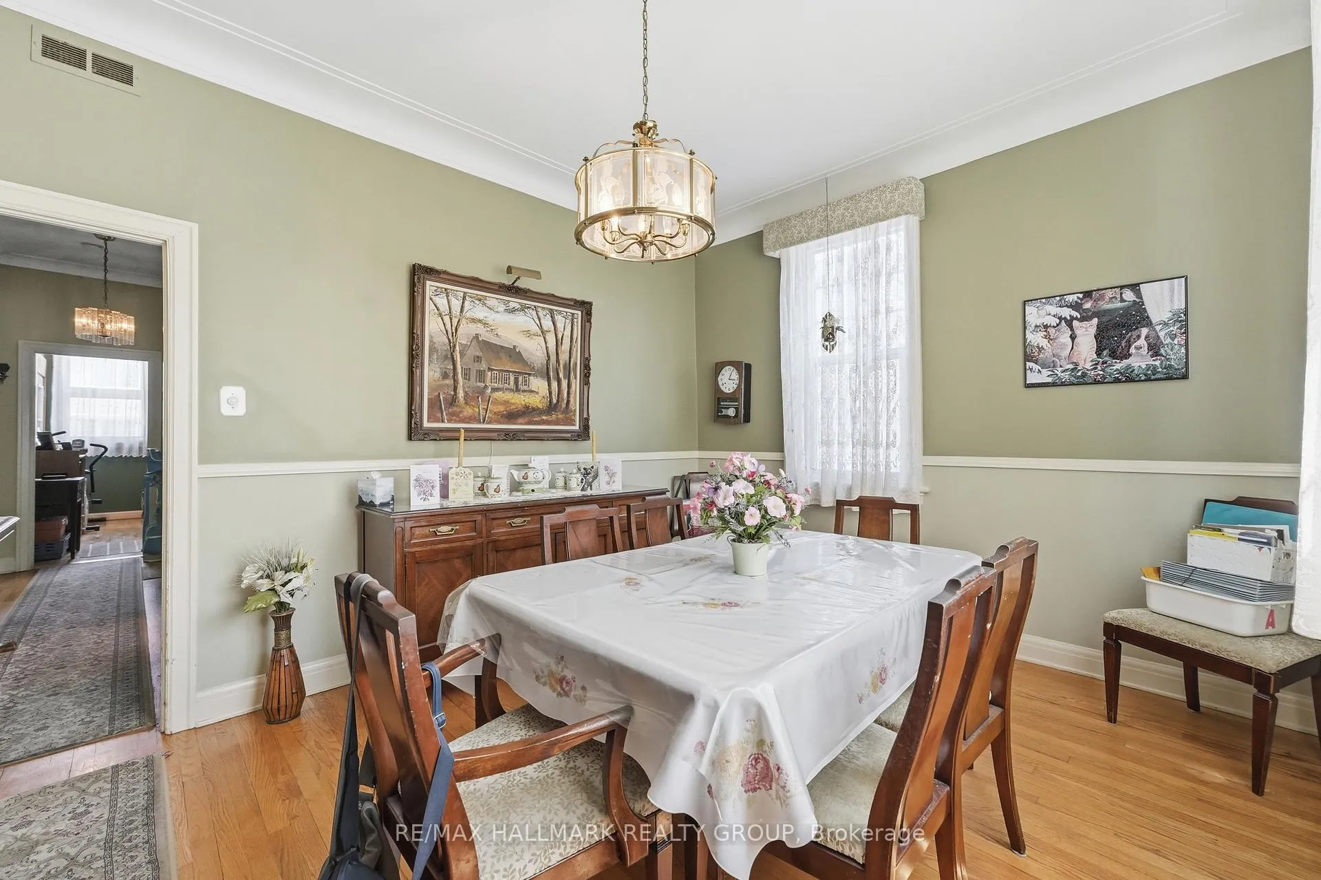 Photo 24 of 70 Queen Mary Street, Ottawa, Overbrook/Castle Heights — HOMEH