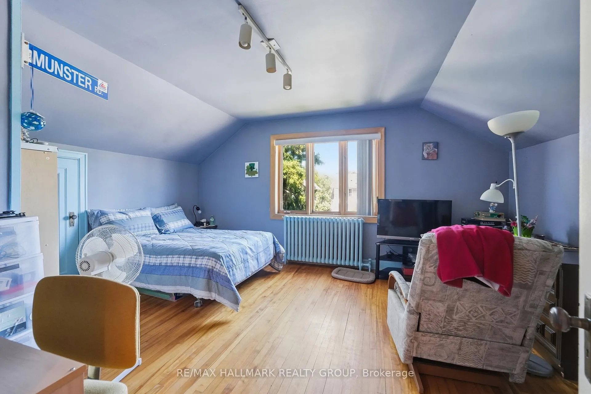 Photo 30 of 70 Queen Mary Street, Ottawa, Overbrook/Castle Heights — HOMEH