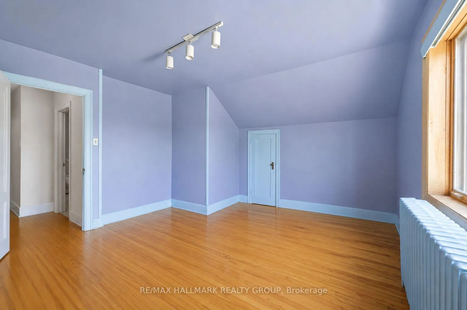 Photo 35 of 70 Queen Mary Street, Ottawa, Overbrook/Castle Heights — HOMEH
