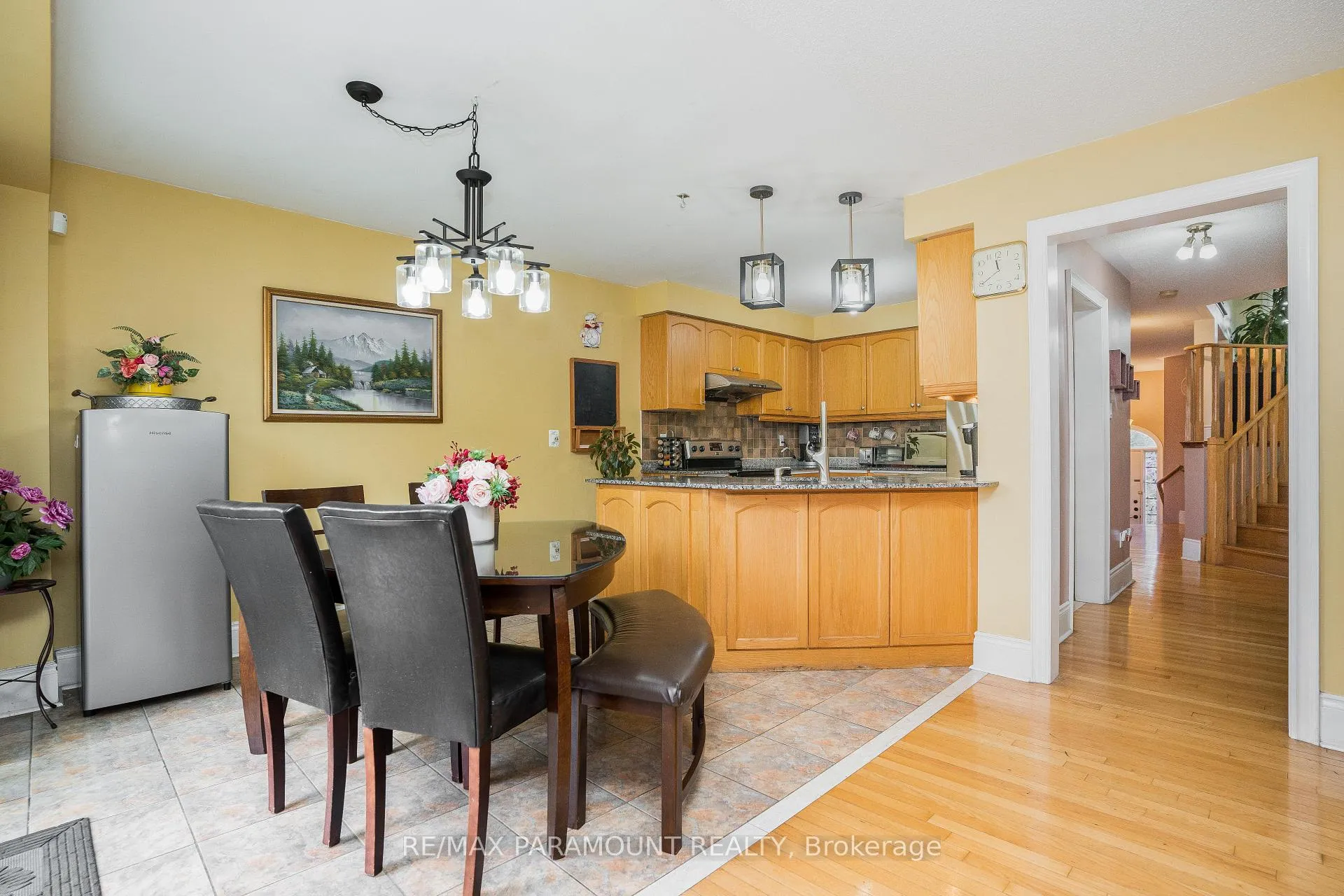 Photo 12 of 19 River Rock Crescent, Brampton, Fletcher's Meadow — HOMEH
