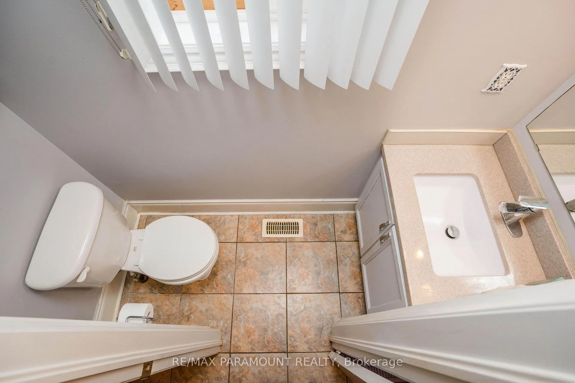 Photo 18 of 19 River Rock Crescent, Brampton, Fletcher's Meadow — HOMEH