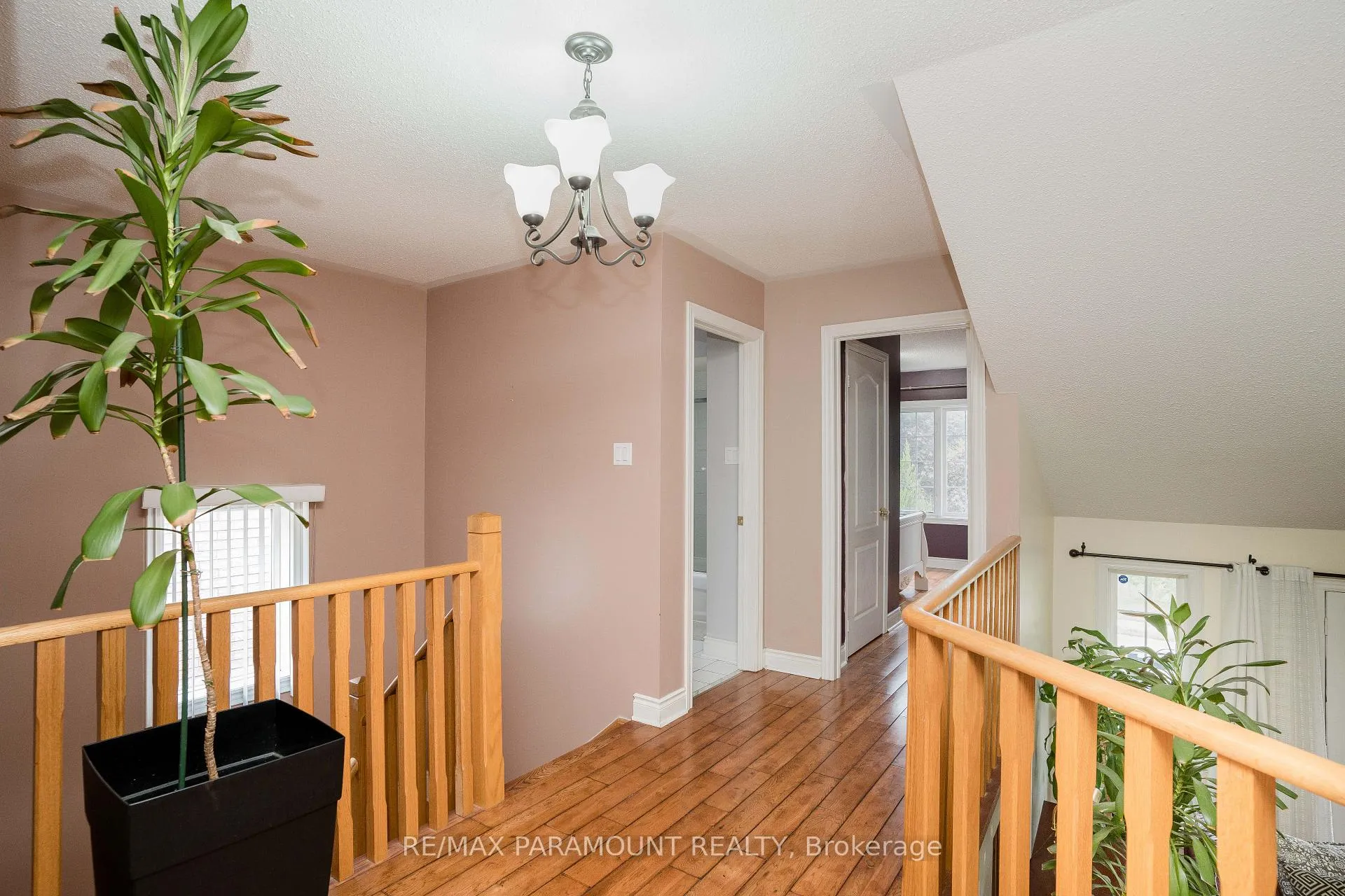 Photo 20 of 19 River Rock Crescent, Brampton, Fletcher's Meadow — HOMEH
