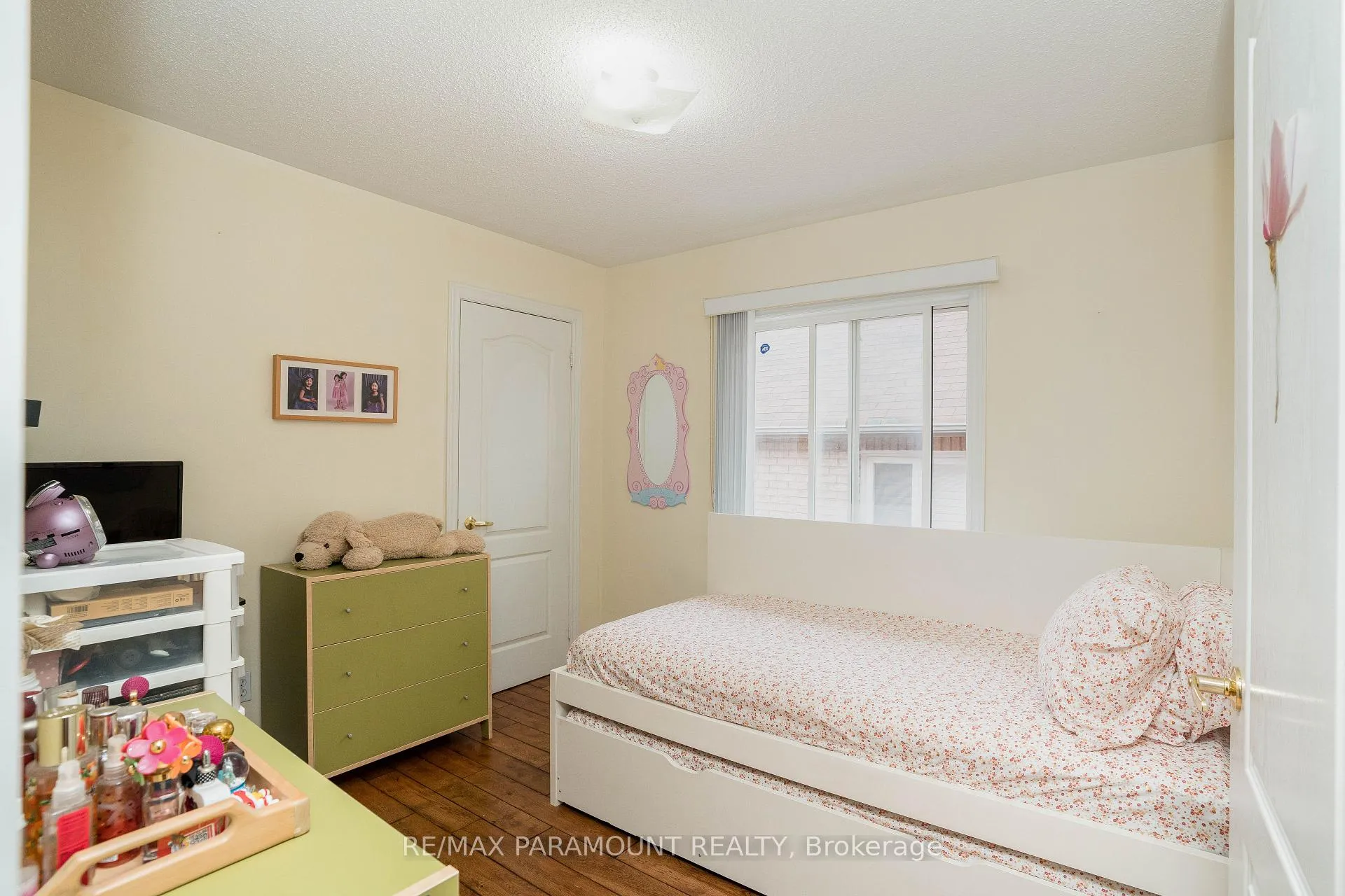 Photo 31 of 19 River Rock Crescent, Brampton, Fletcher's Meadow — HOMEH