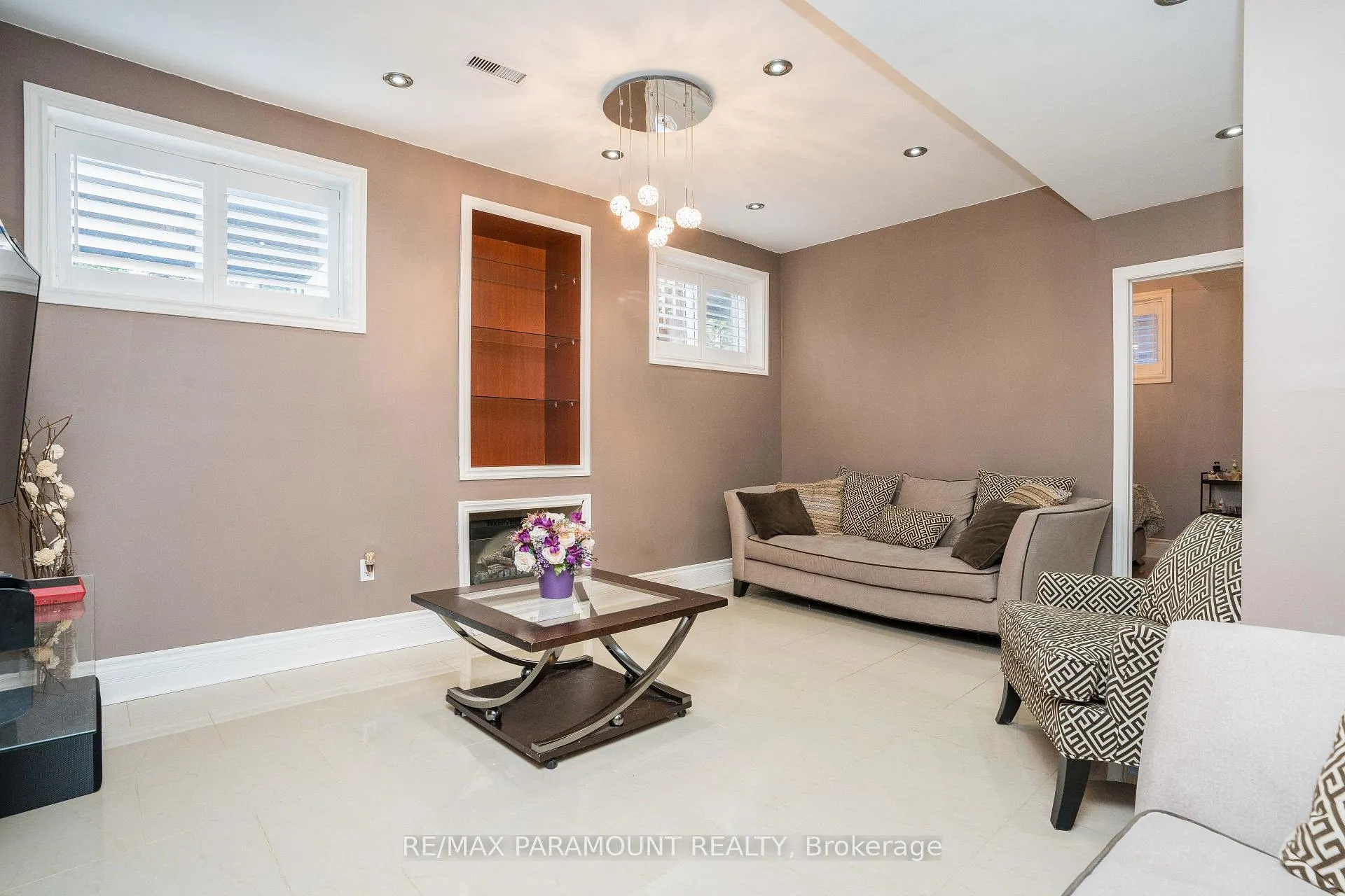 Photo 35 of 19 River Rock Crescent, Brampton, Fletcher's Meadow — HOMEH