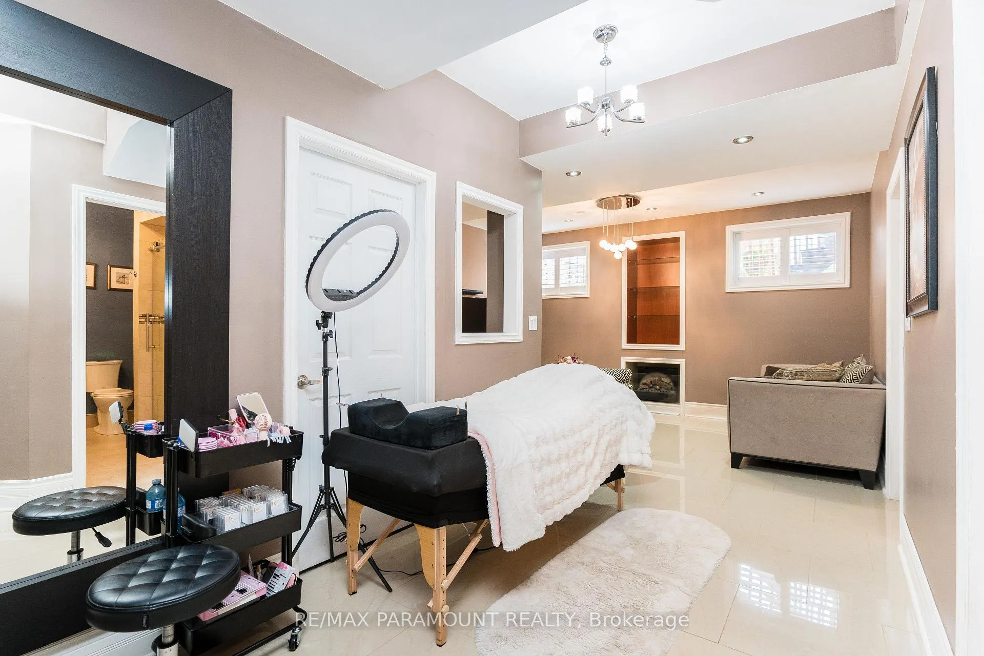 Photo 37 of 19 River Rock Crescent, Brampton, Fletcher's Meadow — HOMEH