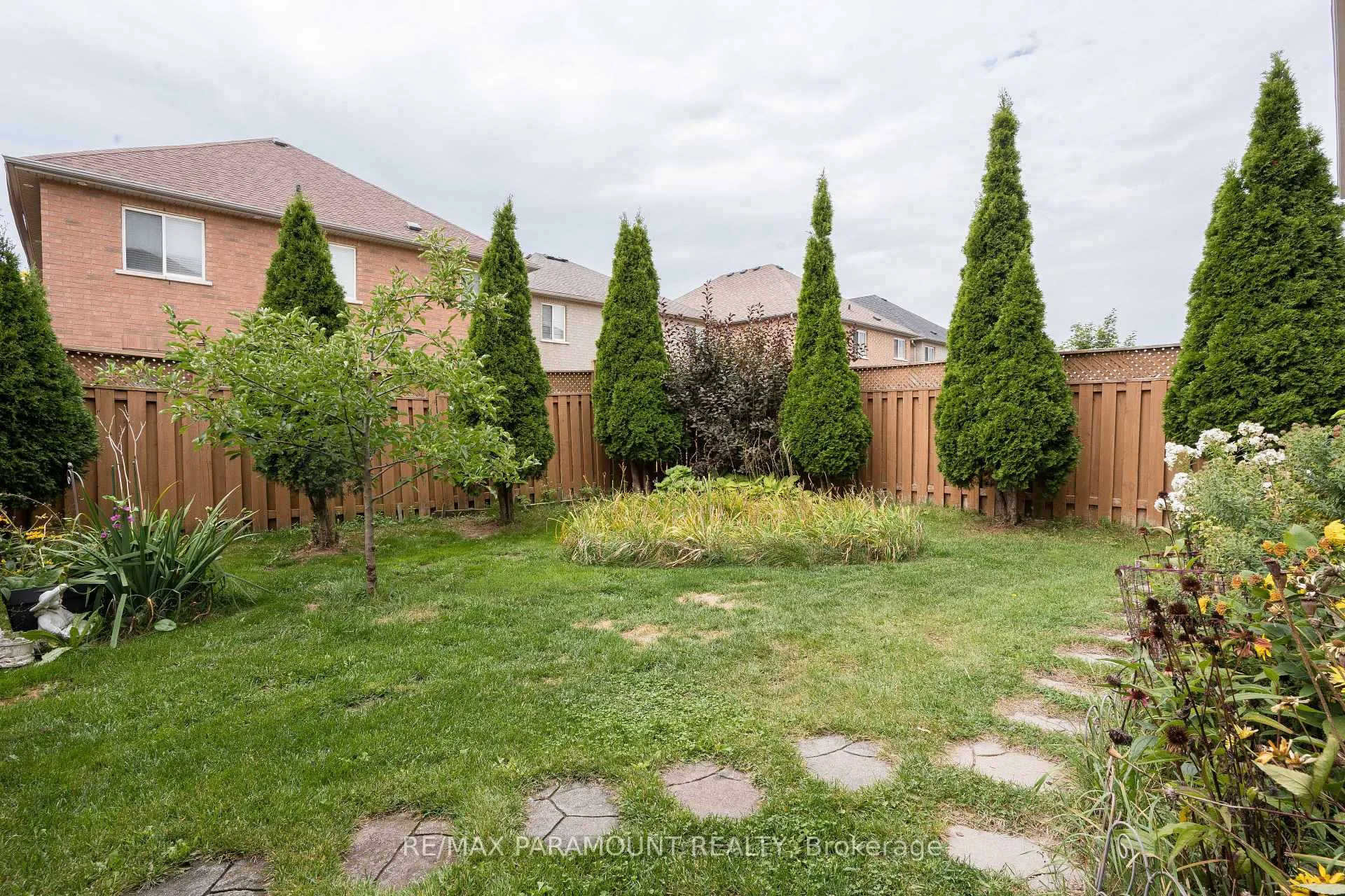 Photo 45 of 19 River Rock Crescent, Brampton, Fletcher's Meadow — HOMEH