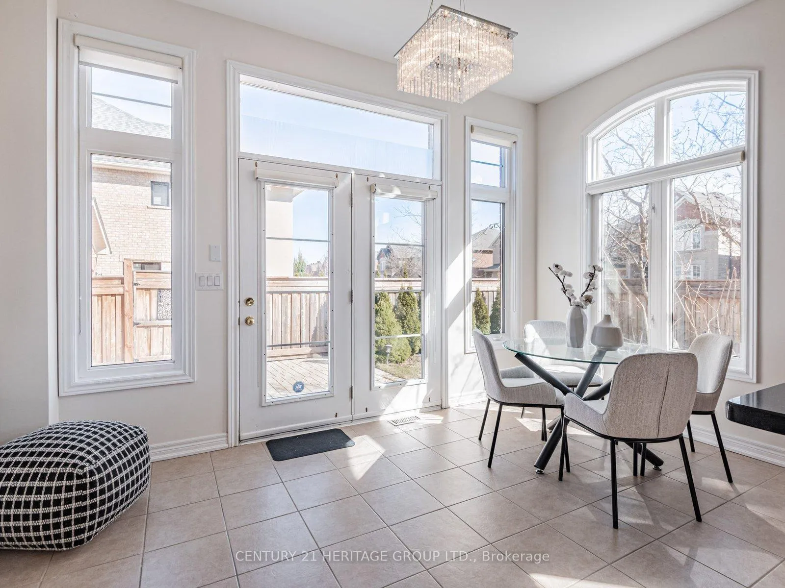Photo 10 of 69 Morland Crescent, Aurora, Bayview Northeast — HOMEH