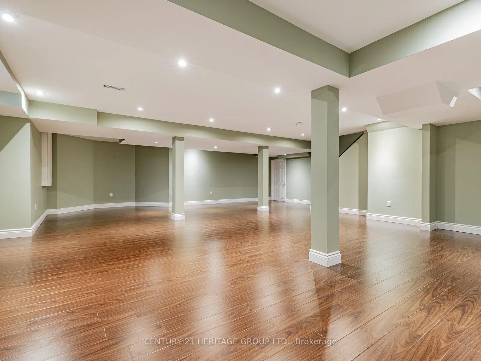 Photo 19 of 69 Morland Crescent, Aurora, Bayview Northeast — HOMEH