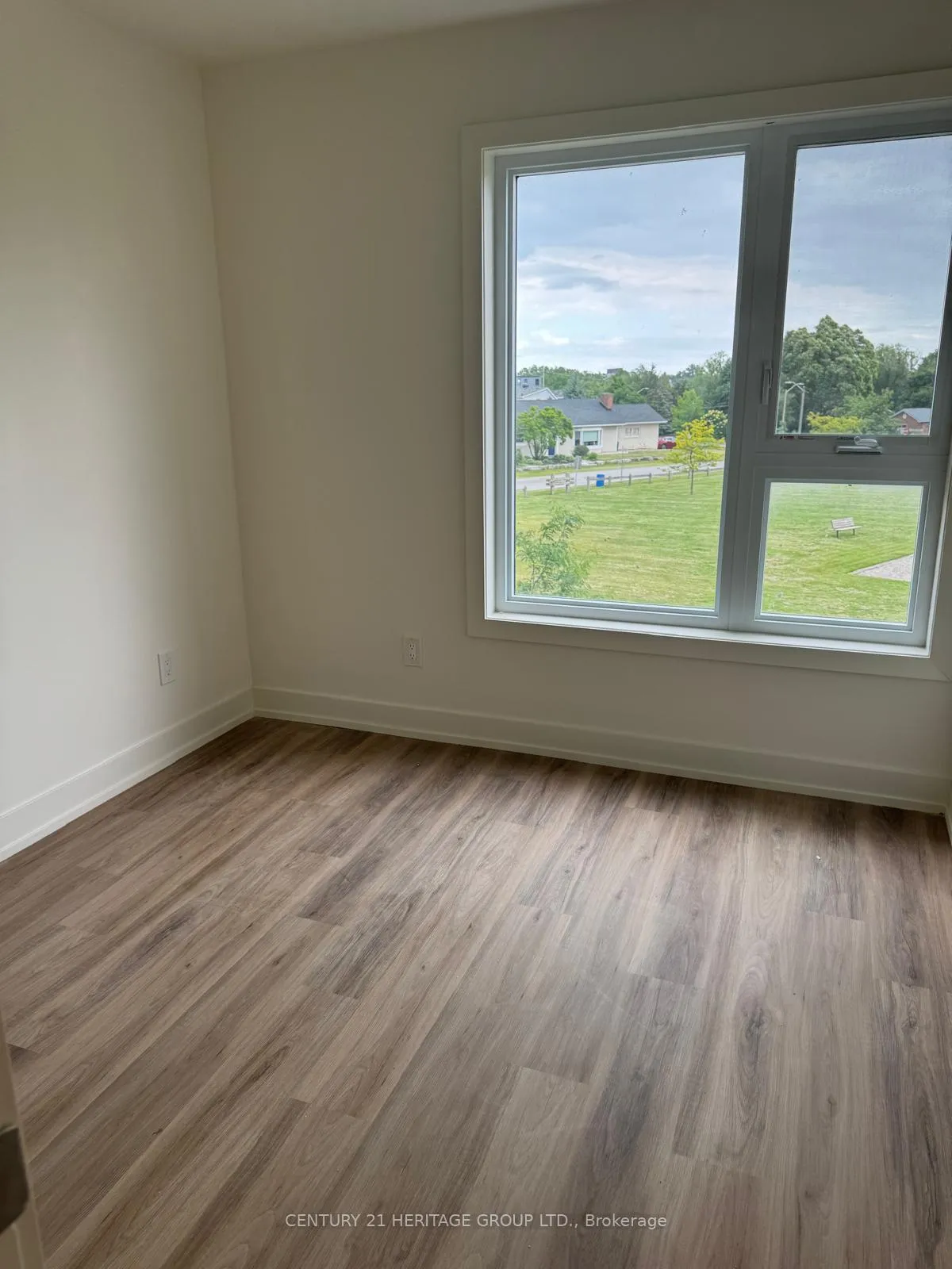 Photo 10 of Unit 312A, 16 Melbourne Avenue, St. Catharines, E. Chester — HOMEH
