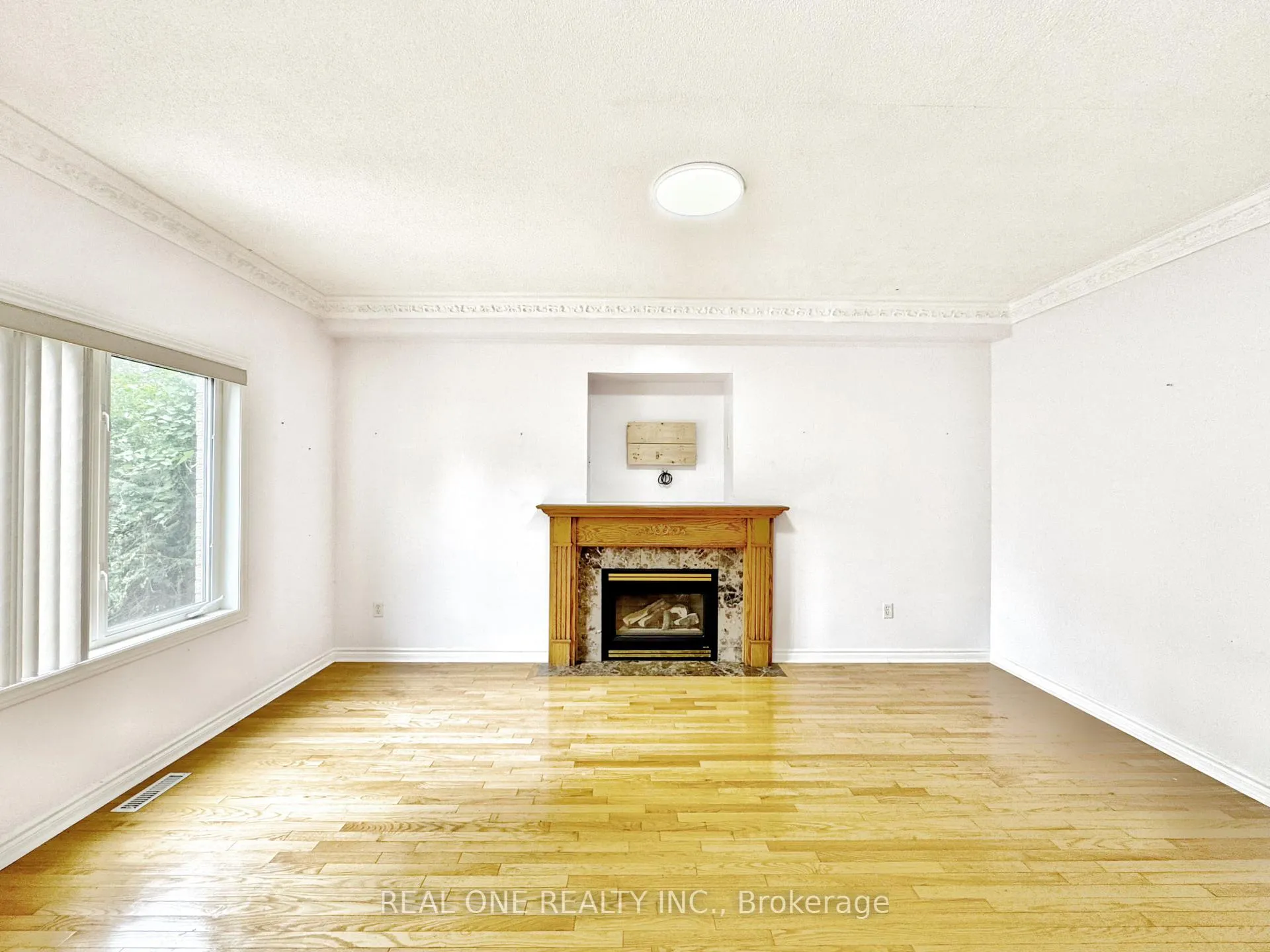 Photo 6 of 9649 Keele Street, Vaughan, Maple — HOMEH