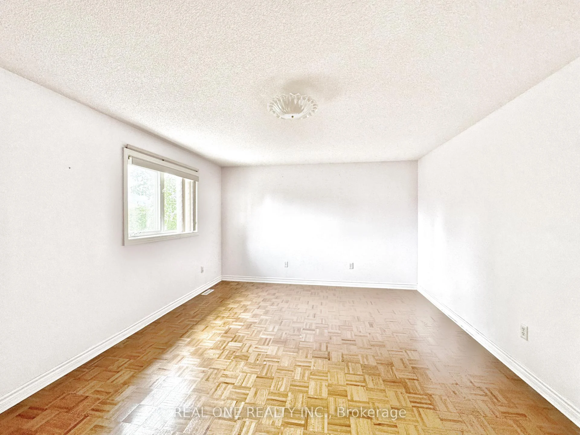 Photo 23 of 9649 Keele Street, Vaughan, Maple — HOMEH