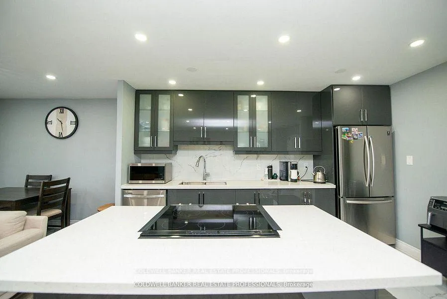 Photo 2 of Unit 1901, 1210 Radom Street, Pickering, Bay Ridges — HOMEH