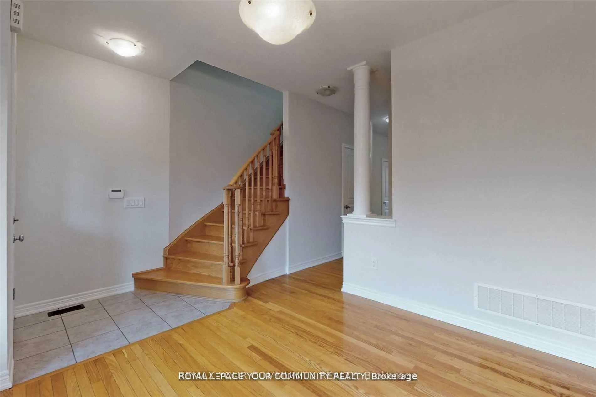 Photo 6 of 34 Thistle Avenue, Richmond Hill, Jefferson — HOMEH