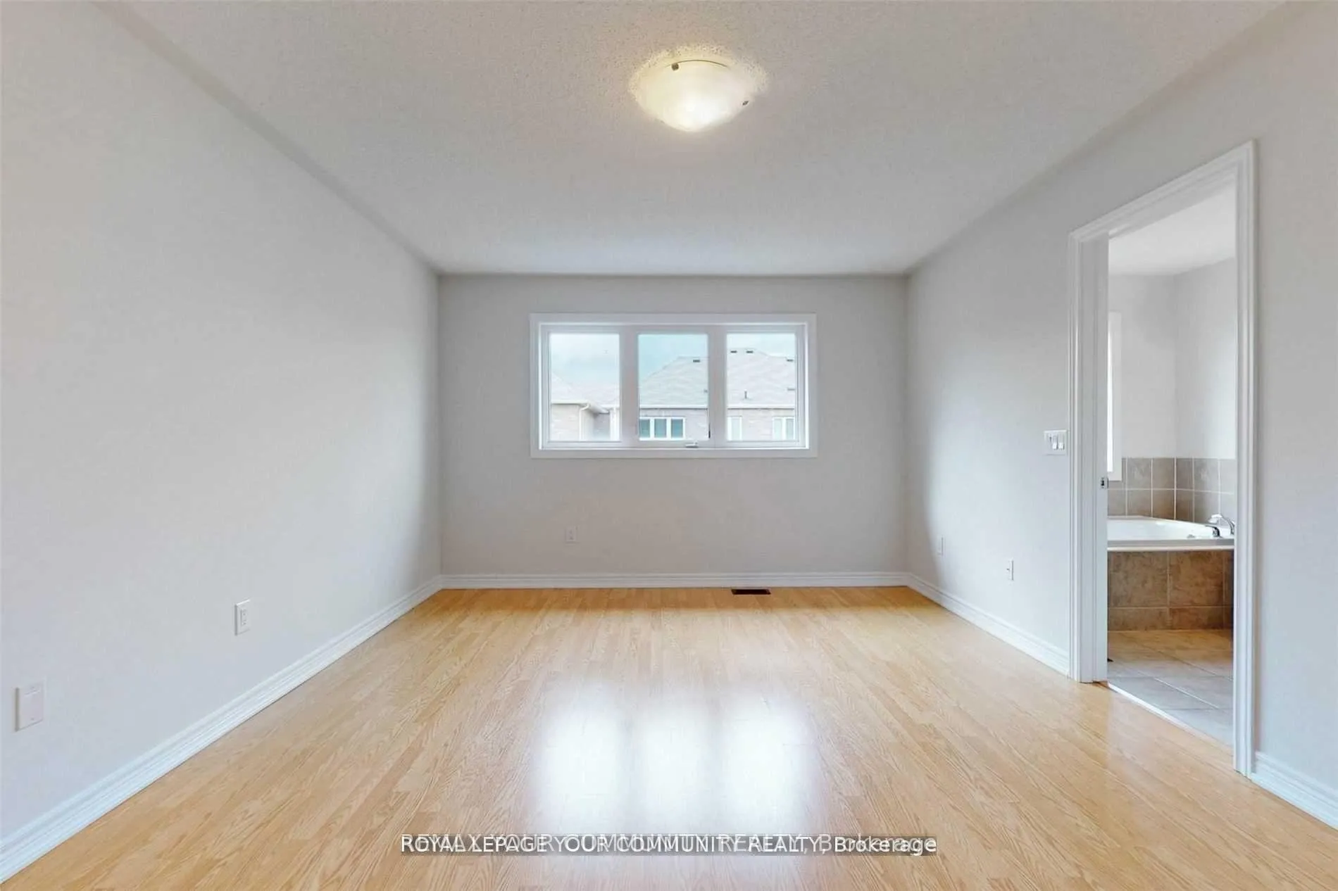 Photo 20 of 34 Thistle Avenue, Richmond Hill, Jefferson — HOMEH