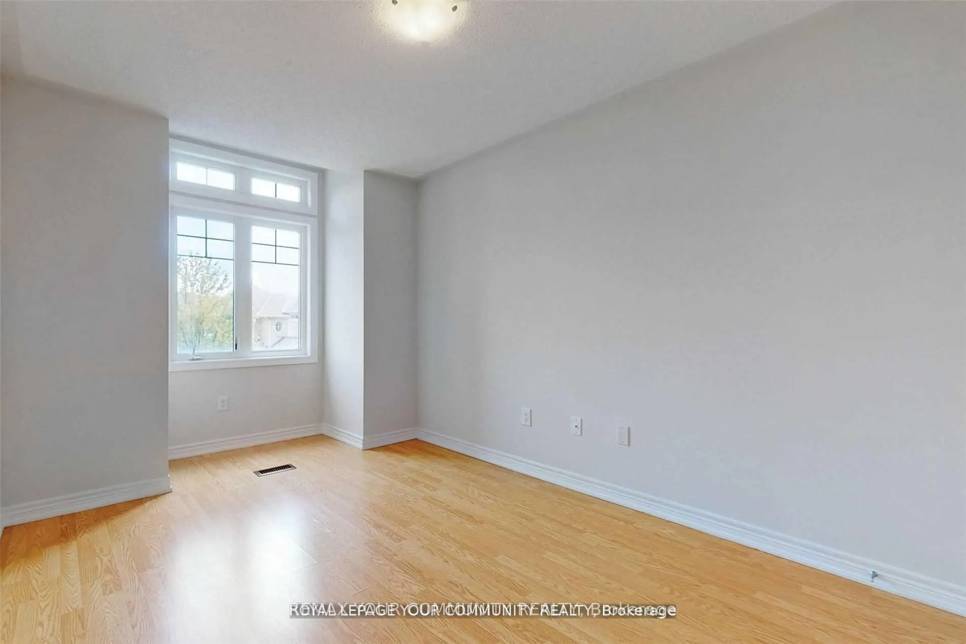 Photo 30 of 34 Thistle Avenue, Richmond Hill, Jefferson — HOMEH