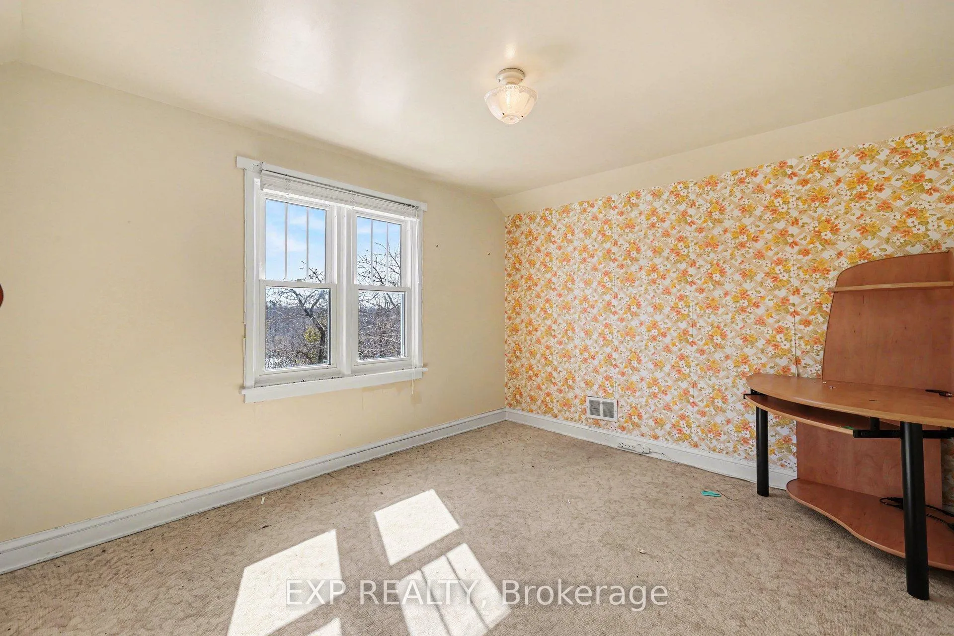 Photo 13 of 2511 Junction Avenue, Ottawa, Heron Park — HOMEH