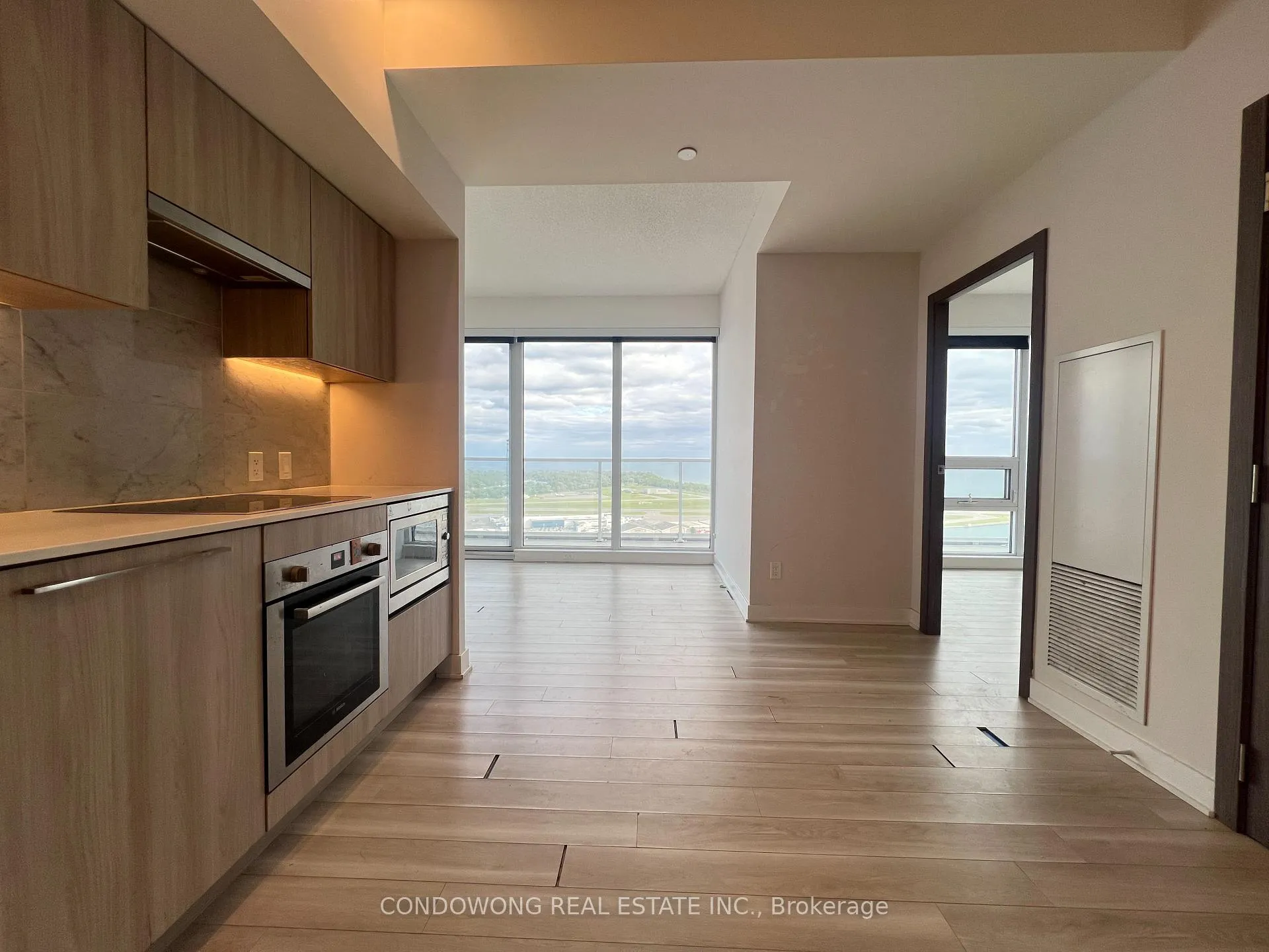 Front of Unit 3811, 19 Bathurst Street