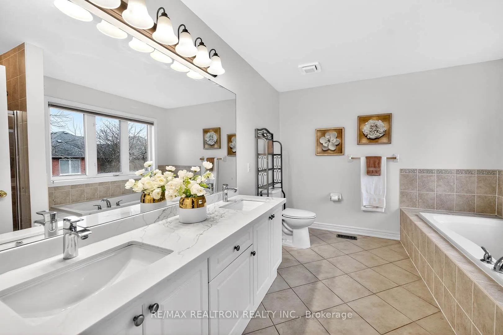Photo 23 of 71 Timber Valley Avenue, Richmond Hill, Oak Ridges — HOMEH