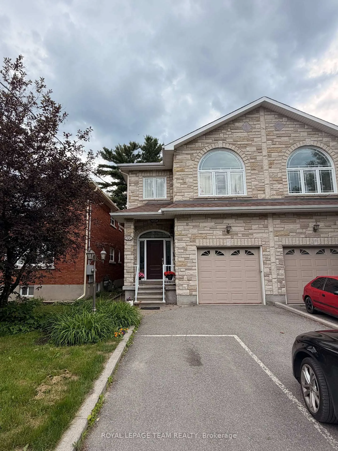 Photo 2 of Unit A, 526 Hilson Avenue, Ottawa, Westboro/Hampton Park — HOMEH