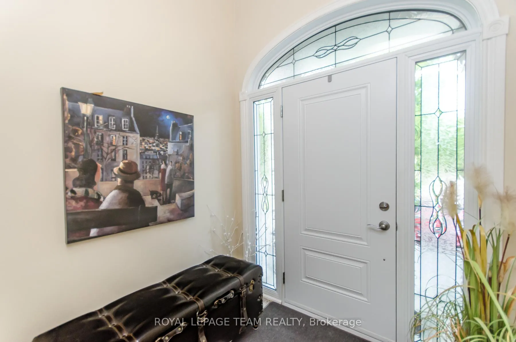 Photo 4 of Unit A, 526 Hilson Avenue, Ottawa, Westboro/Hampton Park — HOMEH