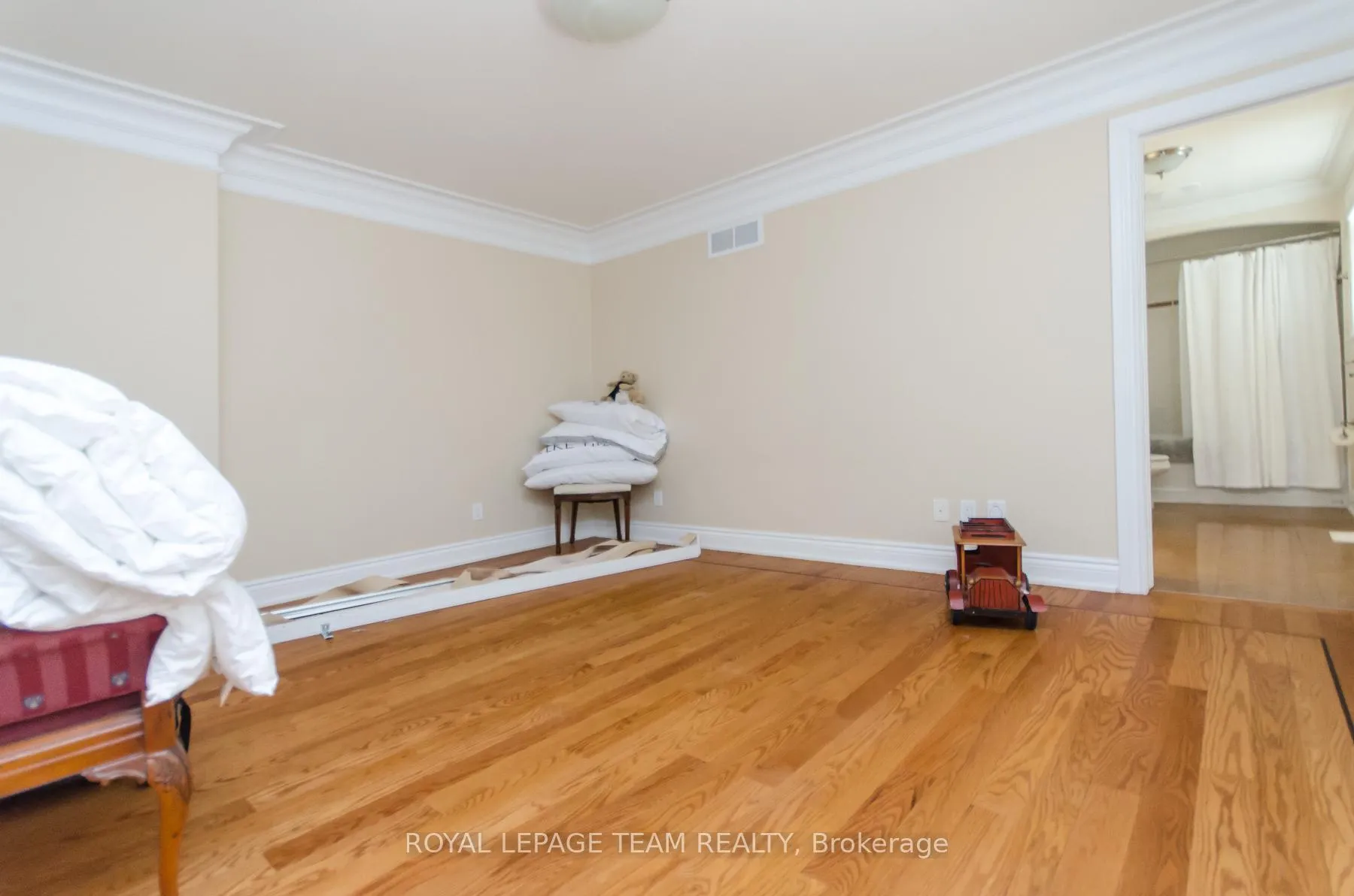 Photo 15 of Unit A, 526 Hilson Avenue, Ottawa, Westboro/Hampton Park — HOMEH